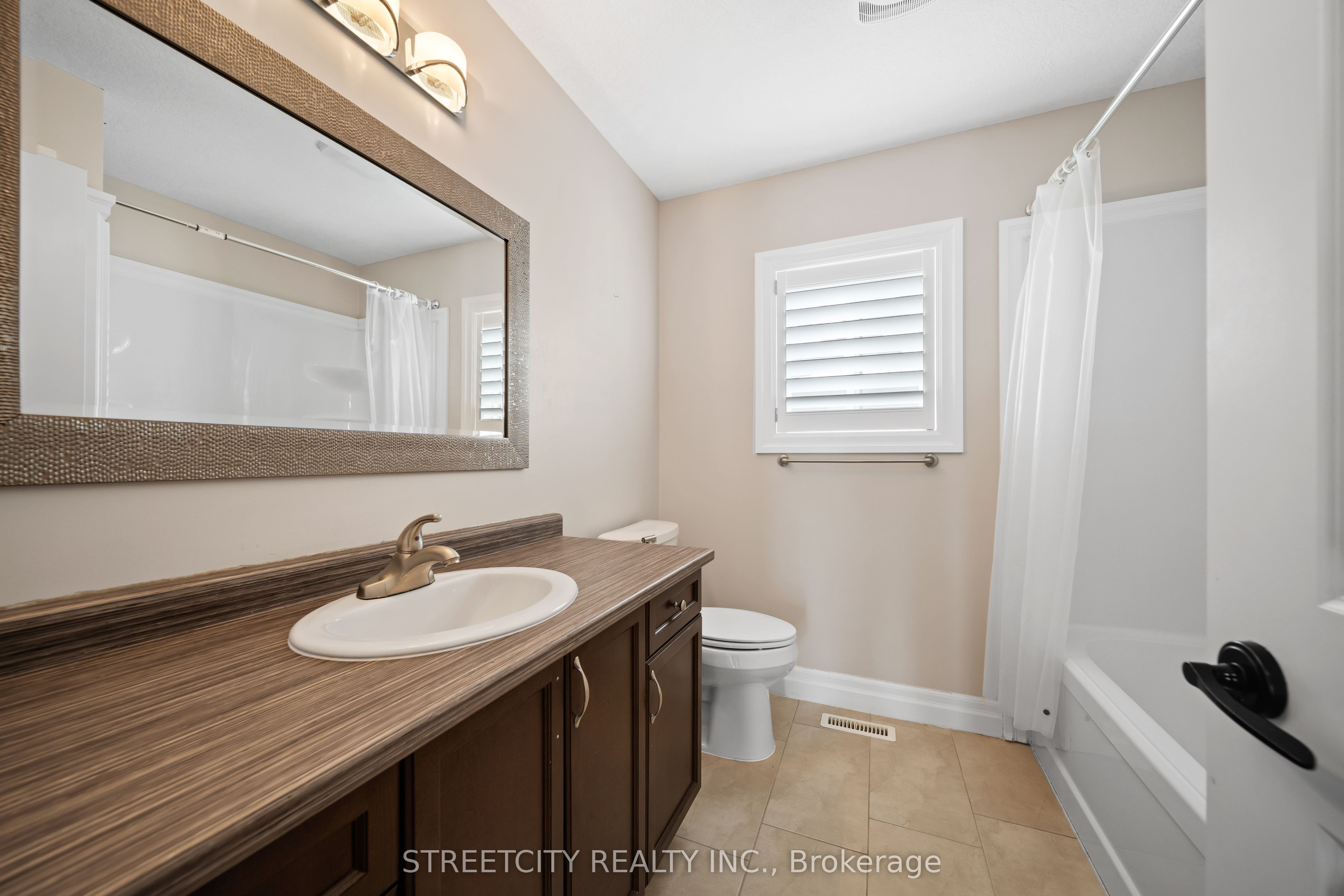 6540 Upper Canada Cross Property Photo 30