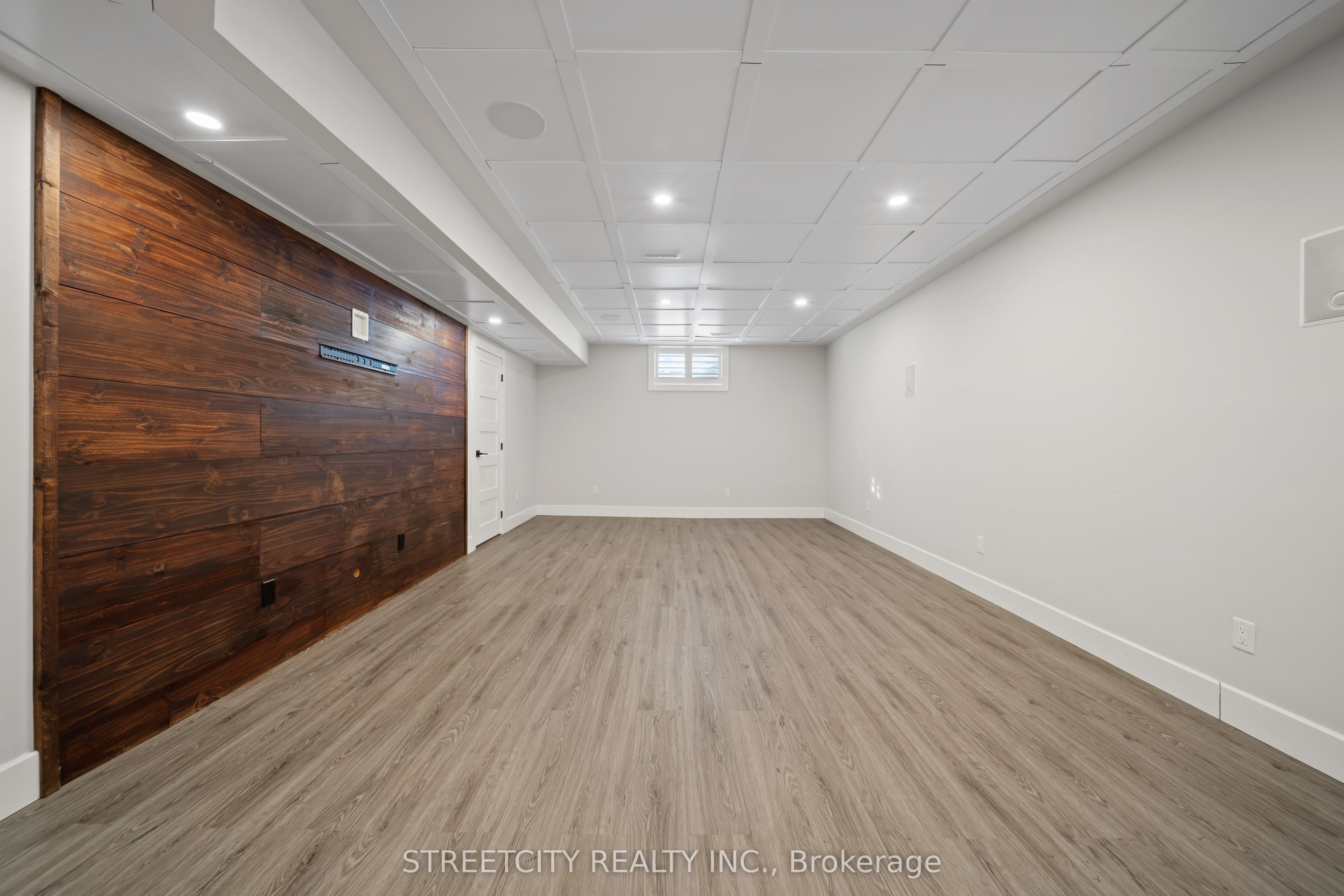 6540 Upper Canada Cross Property Photo 40