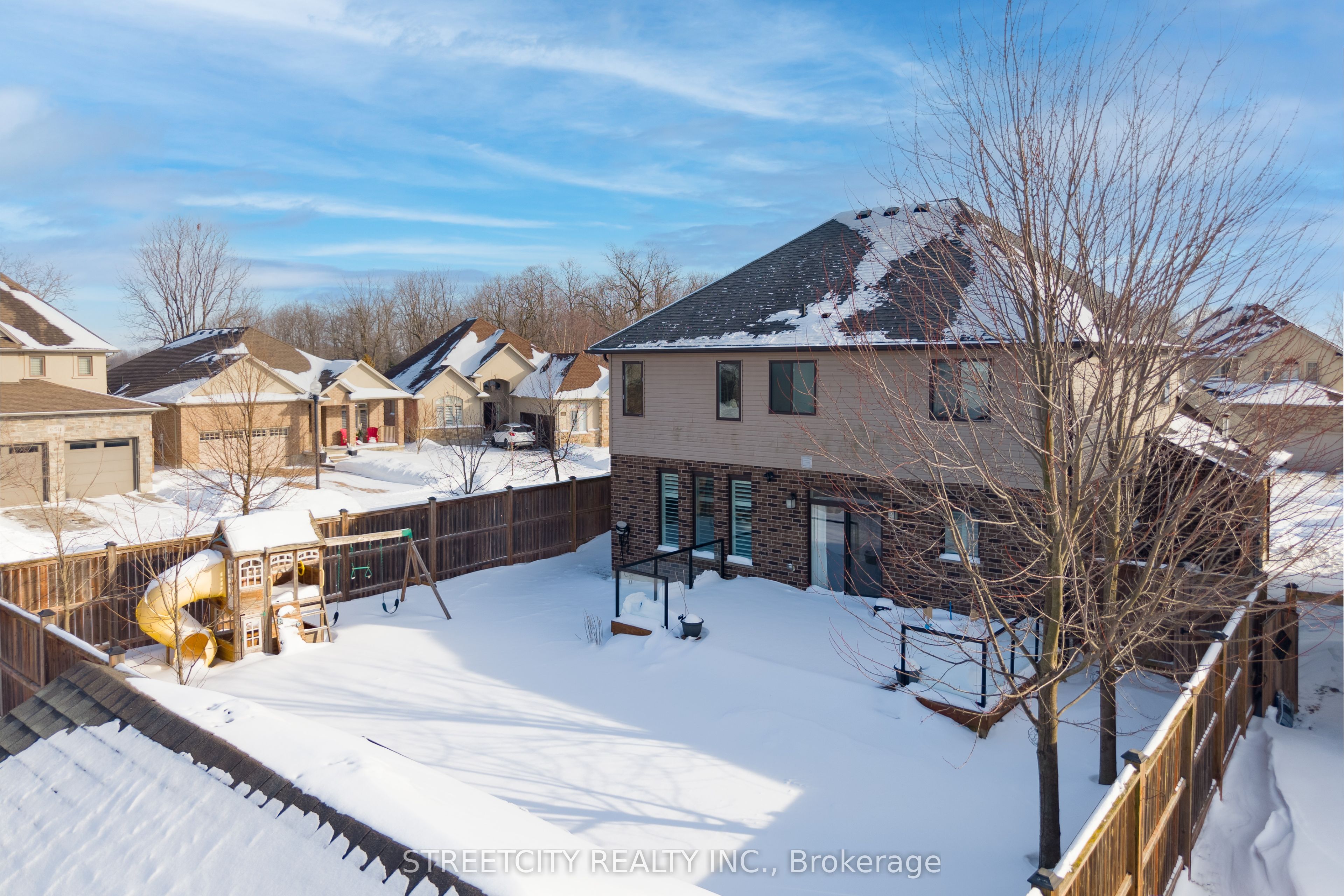 6540 Upper Canada Cross Property Photo 44