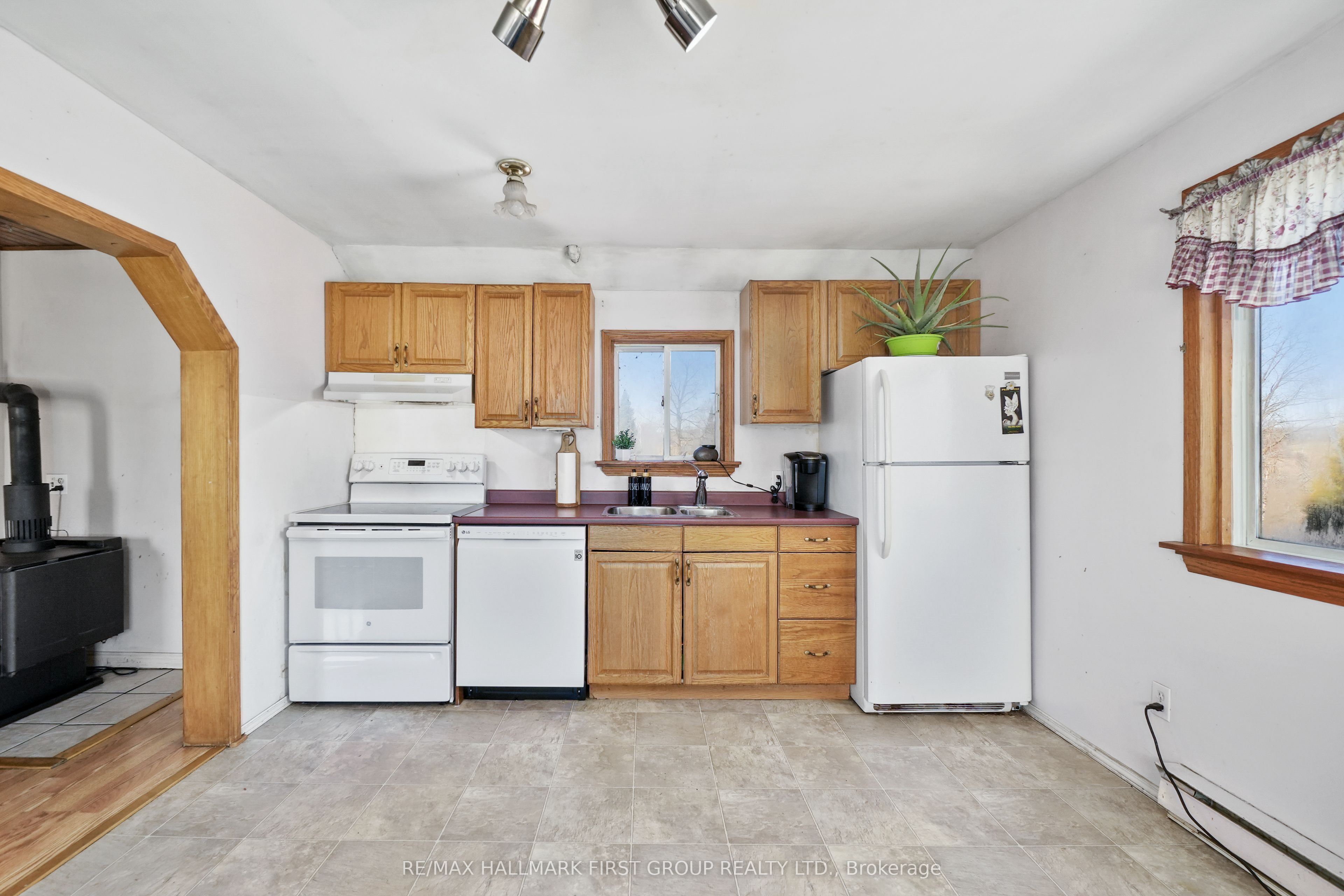 19 Halstead Road Property Photo 8