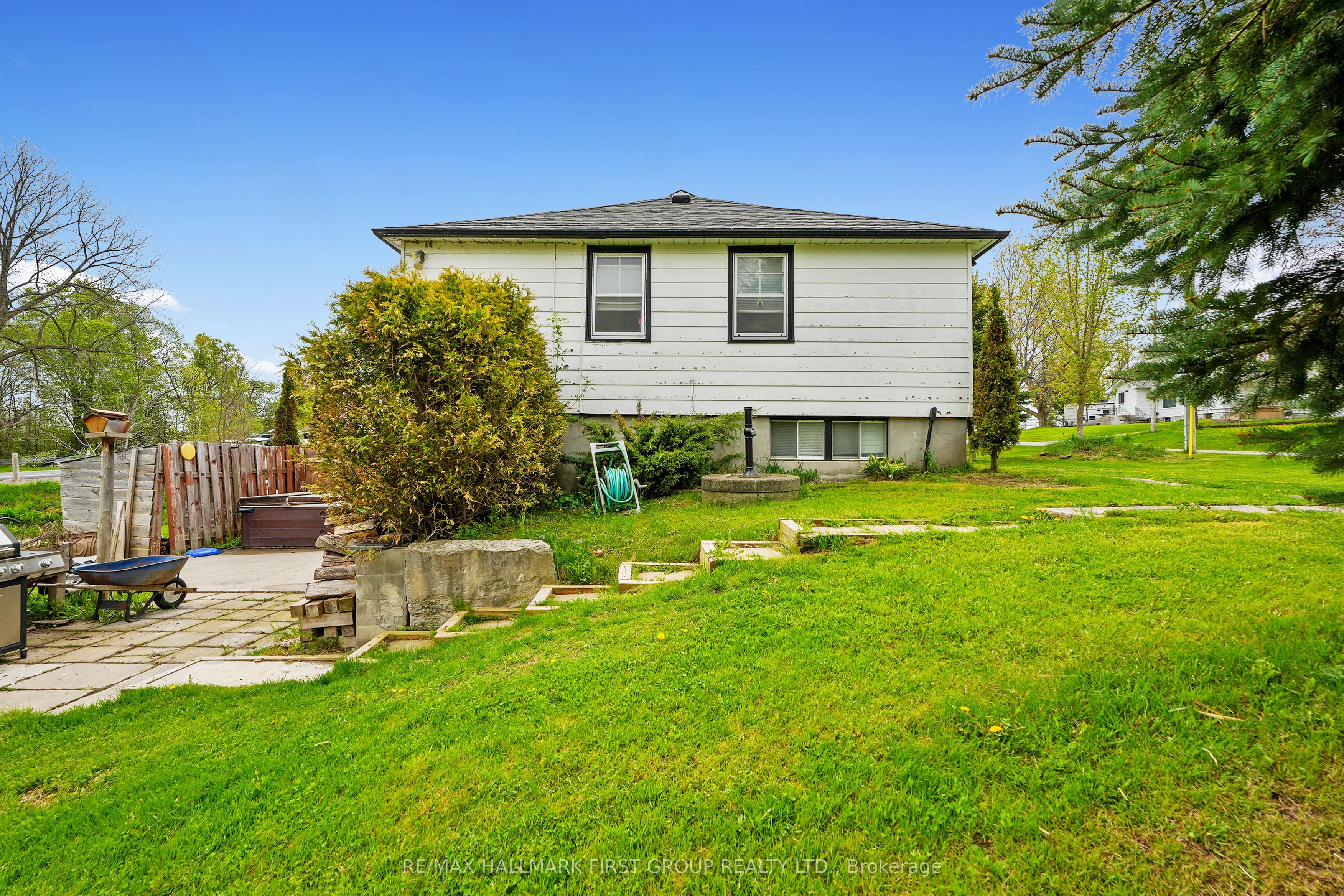 19 Halstead Road Property Photo 30