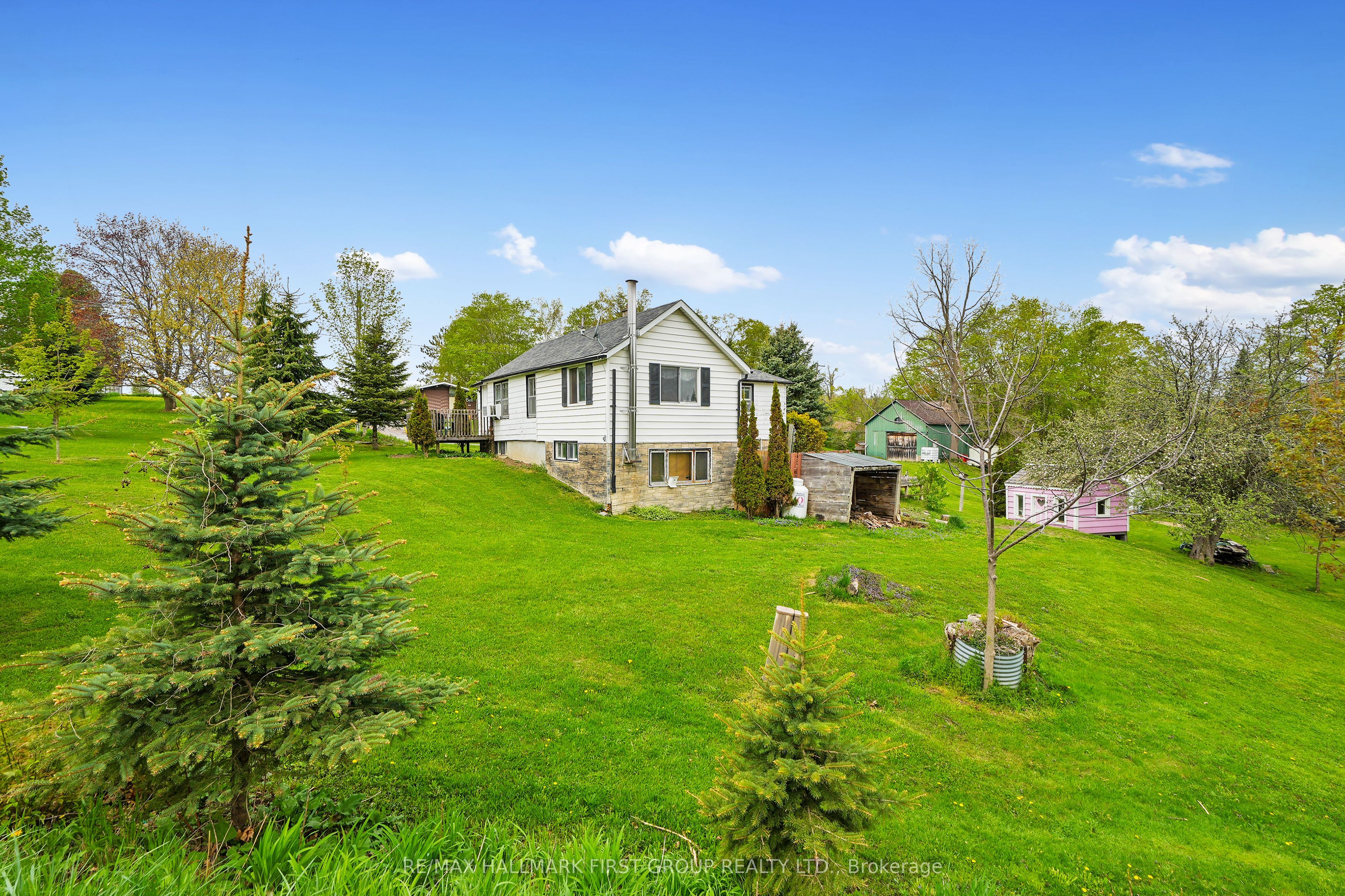19 Halstead Road Property Photo 32