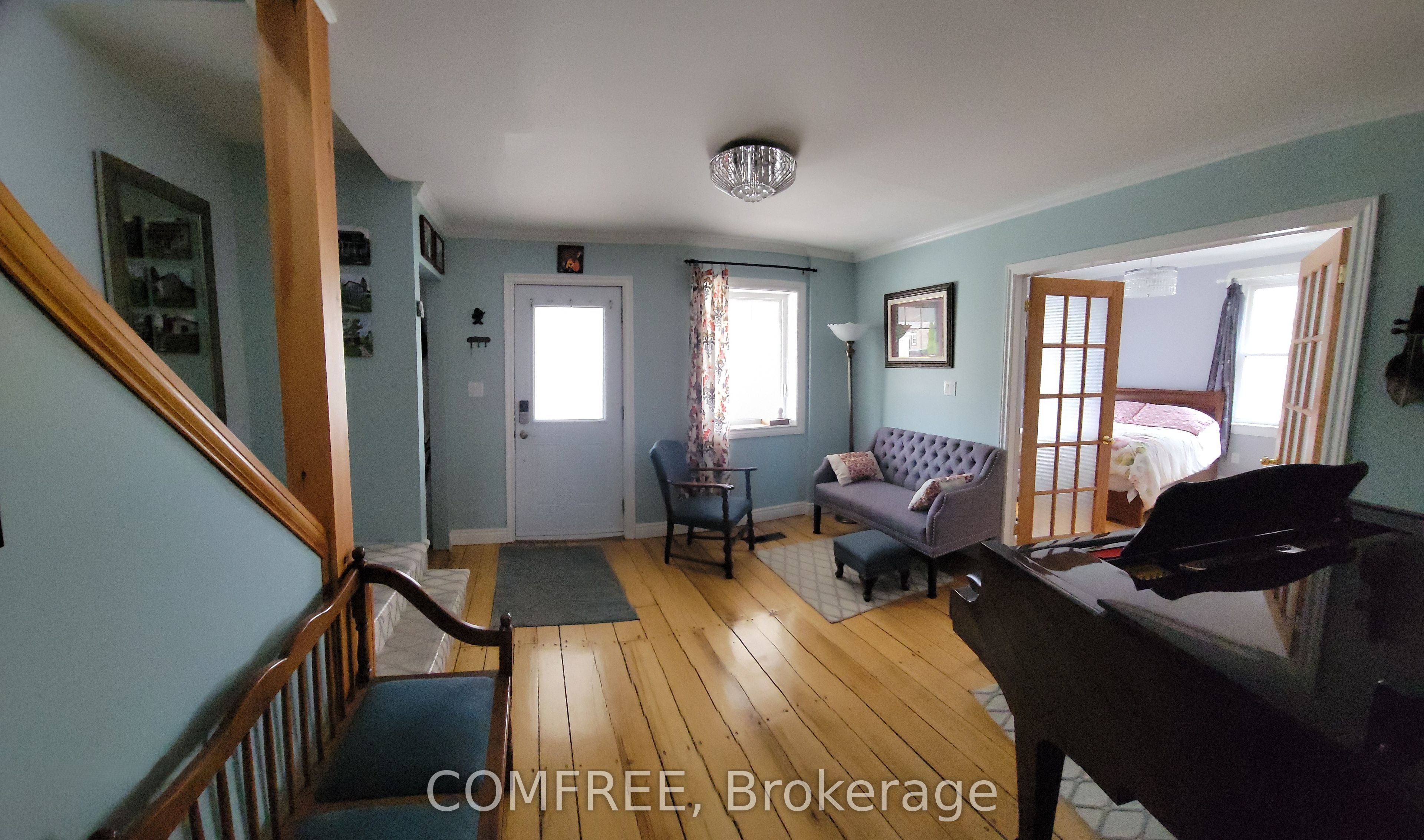 136 John Street Property Photo 4