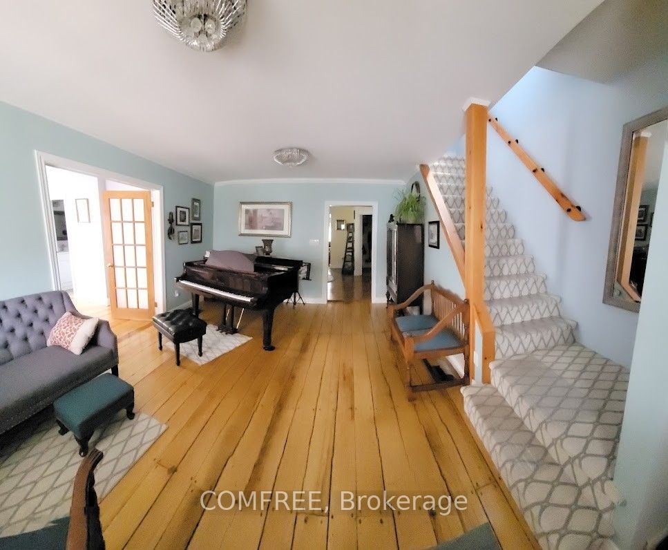 136 John Street Property Photo 5