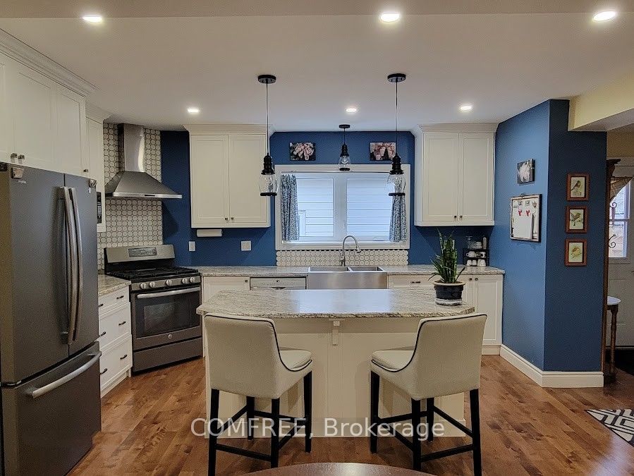 136 John Street Property Photo 6
