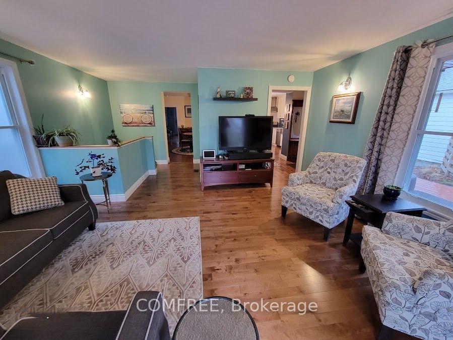 136 John Street Property Photo 11