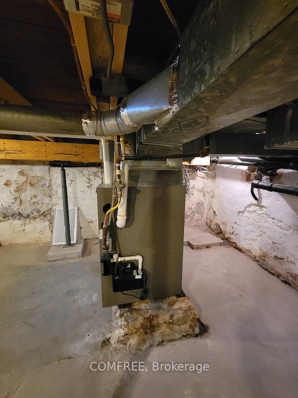 136 John Street Property Photo 31