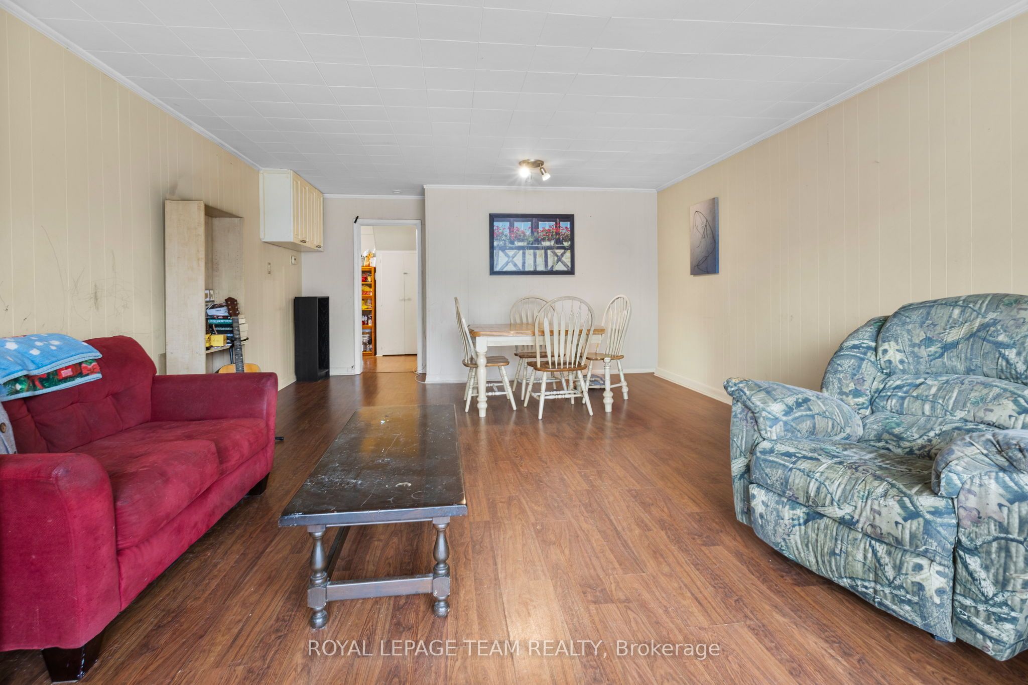 47 Daniel Street S Property Photo 3
