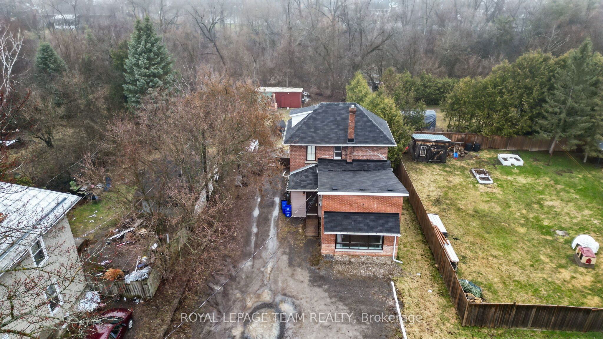 47 Daniel Street S Property Photo 11
