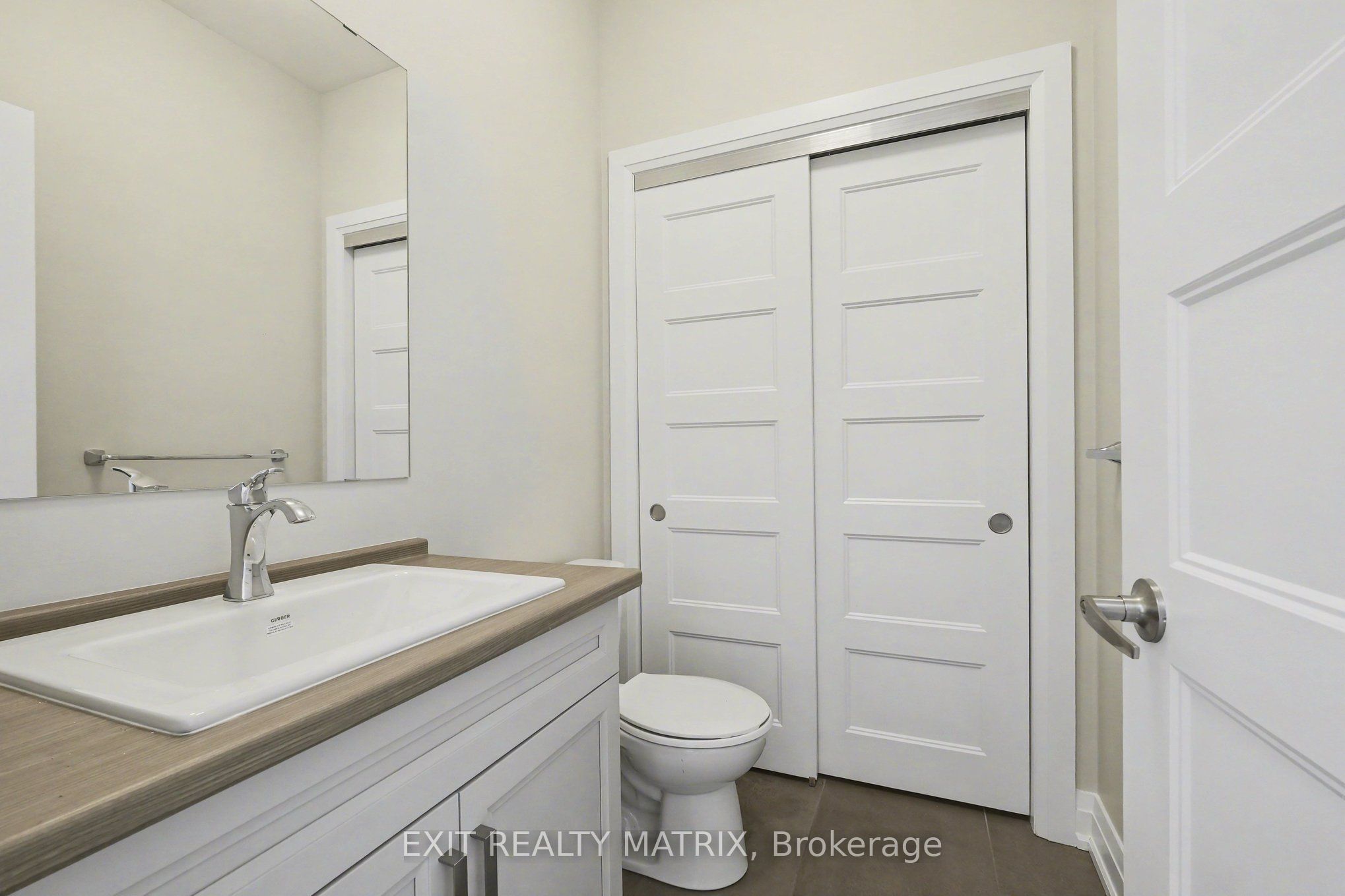 401 Bruges Street Property Photo 12