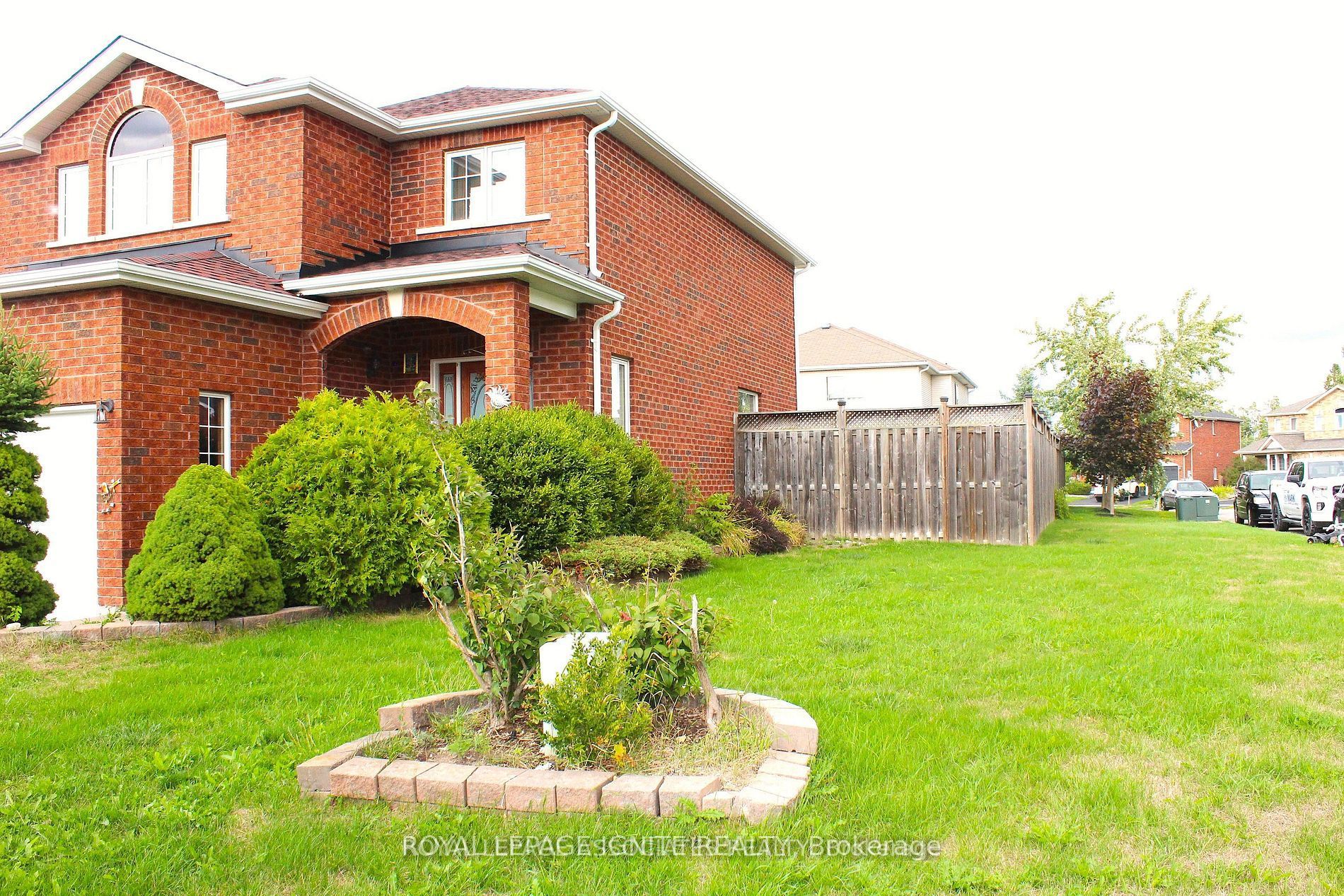 90 Sweetnam Drive Property Photo 2