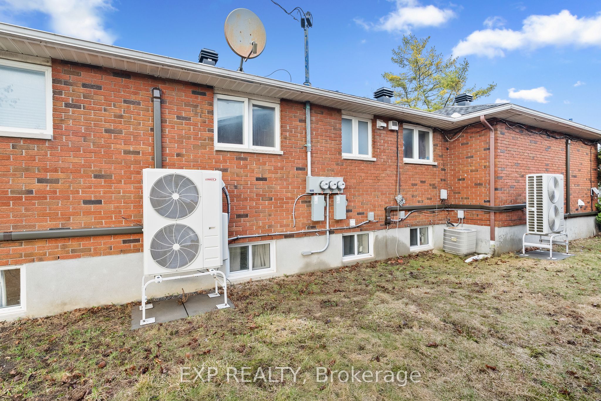 692 Claude Street Property Photo 33