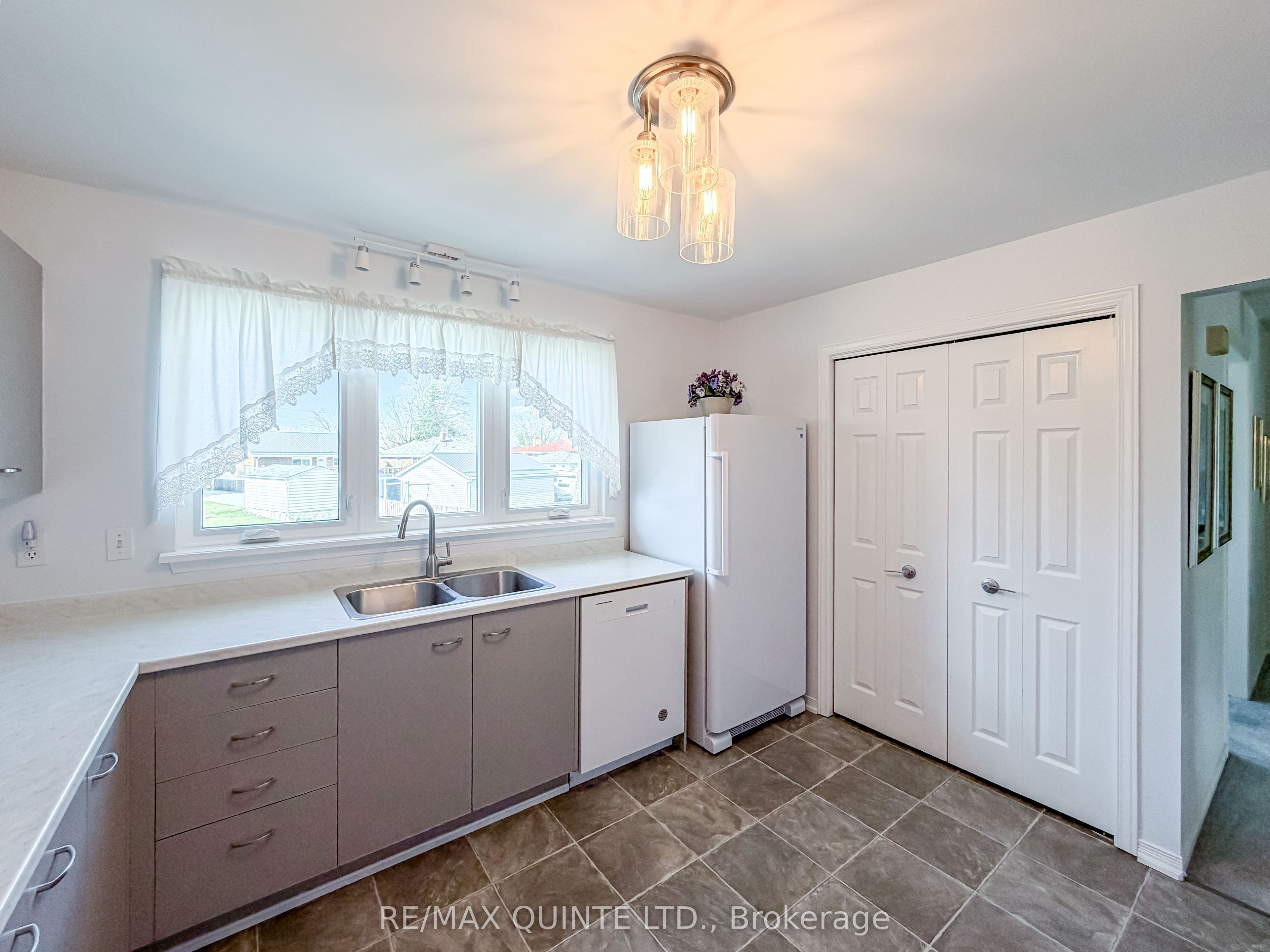 179 Herchimer Avenue 10 Property Photo 12