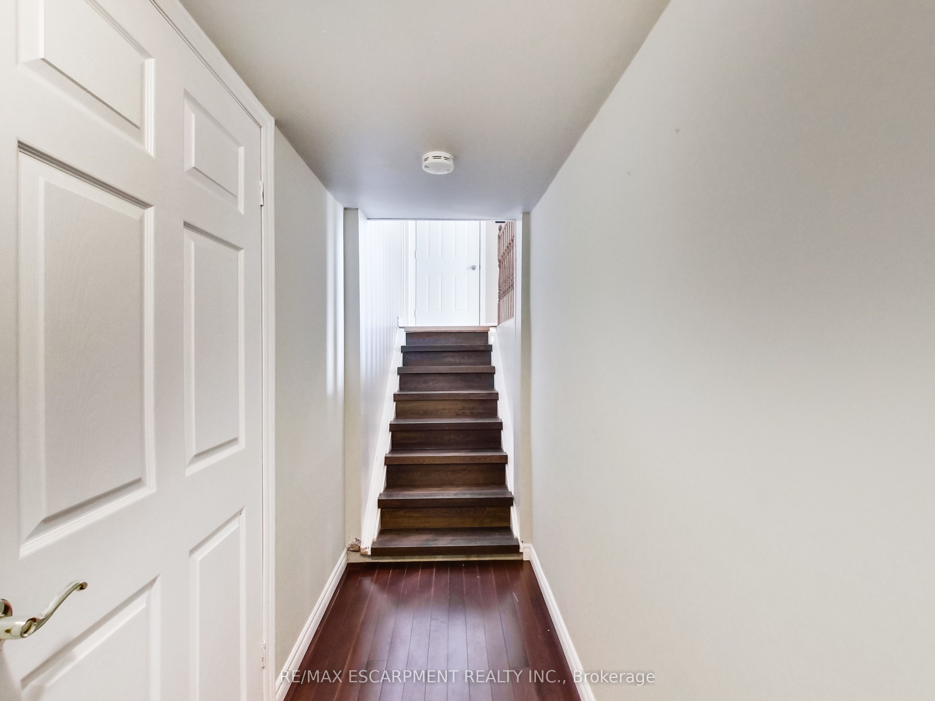 9183 Silver Street Property Photo 28