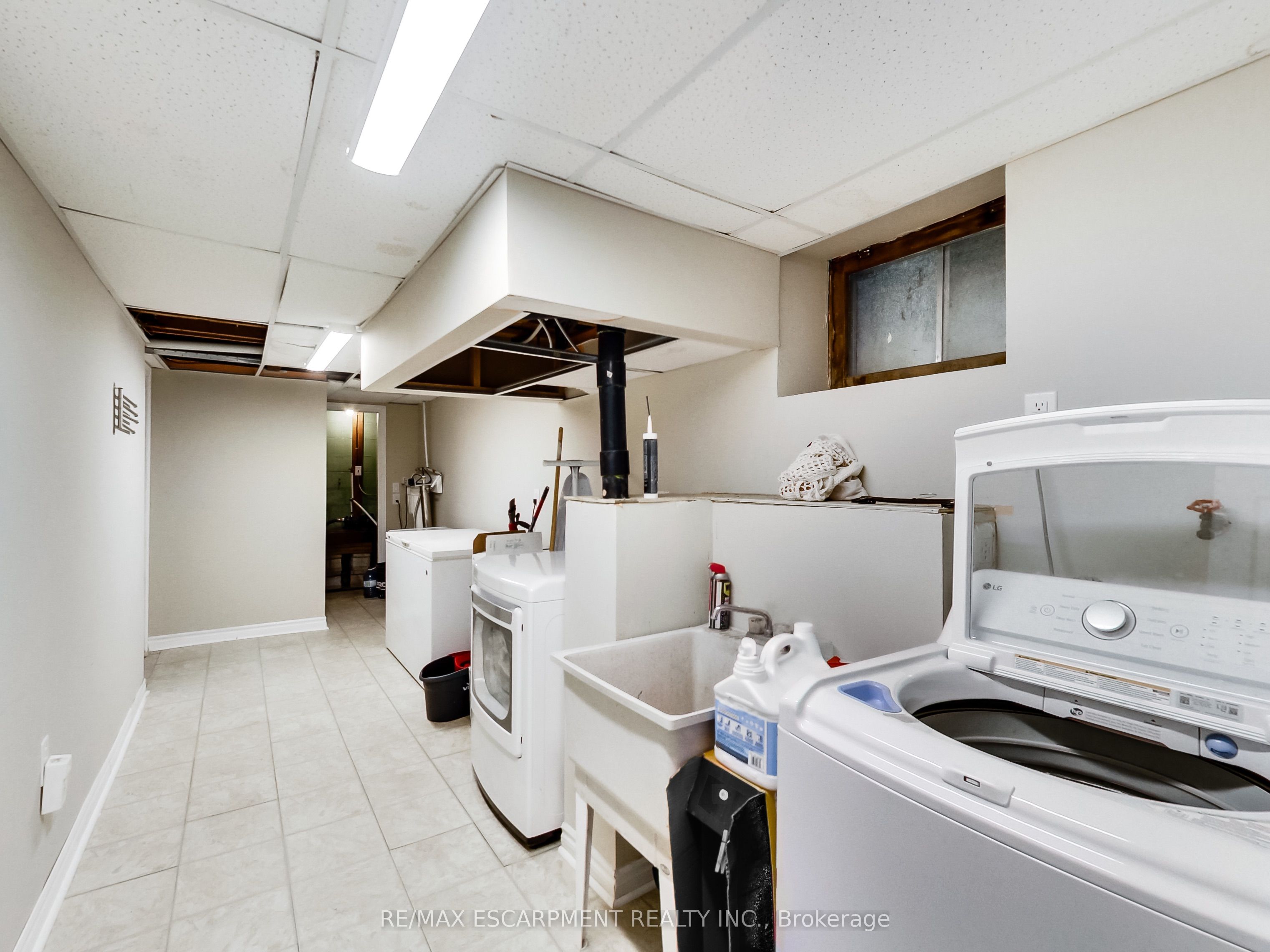 9183 Silver Street Property Photo 29