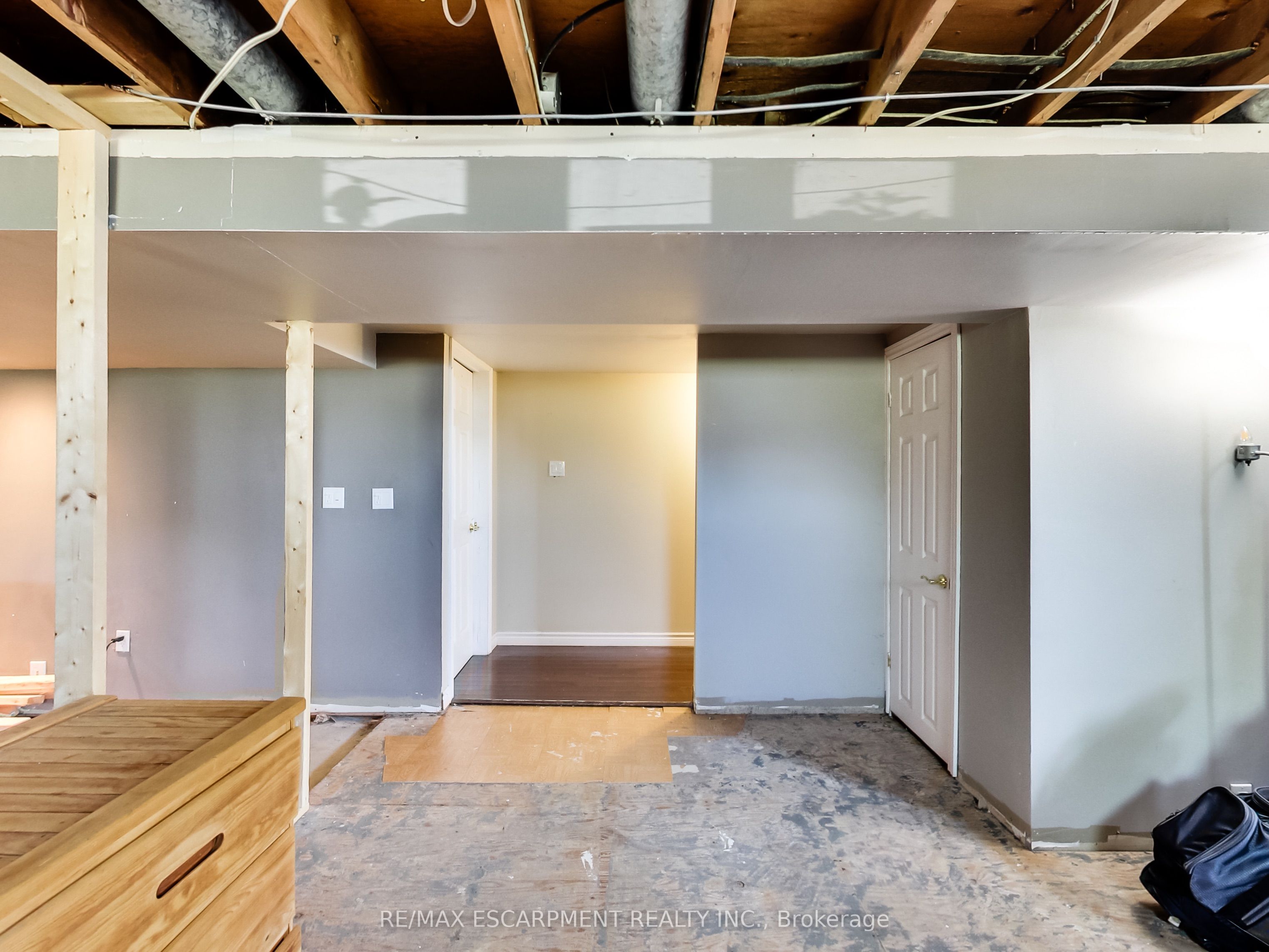 9183 Silver Street Property Photo 32