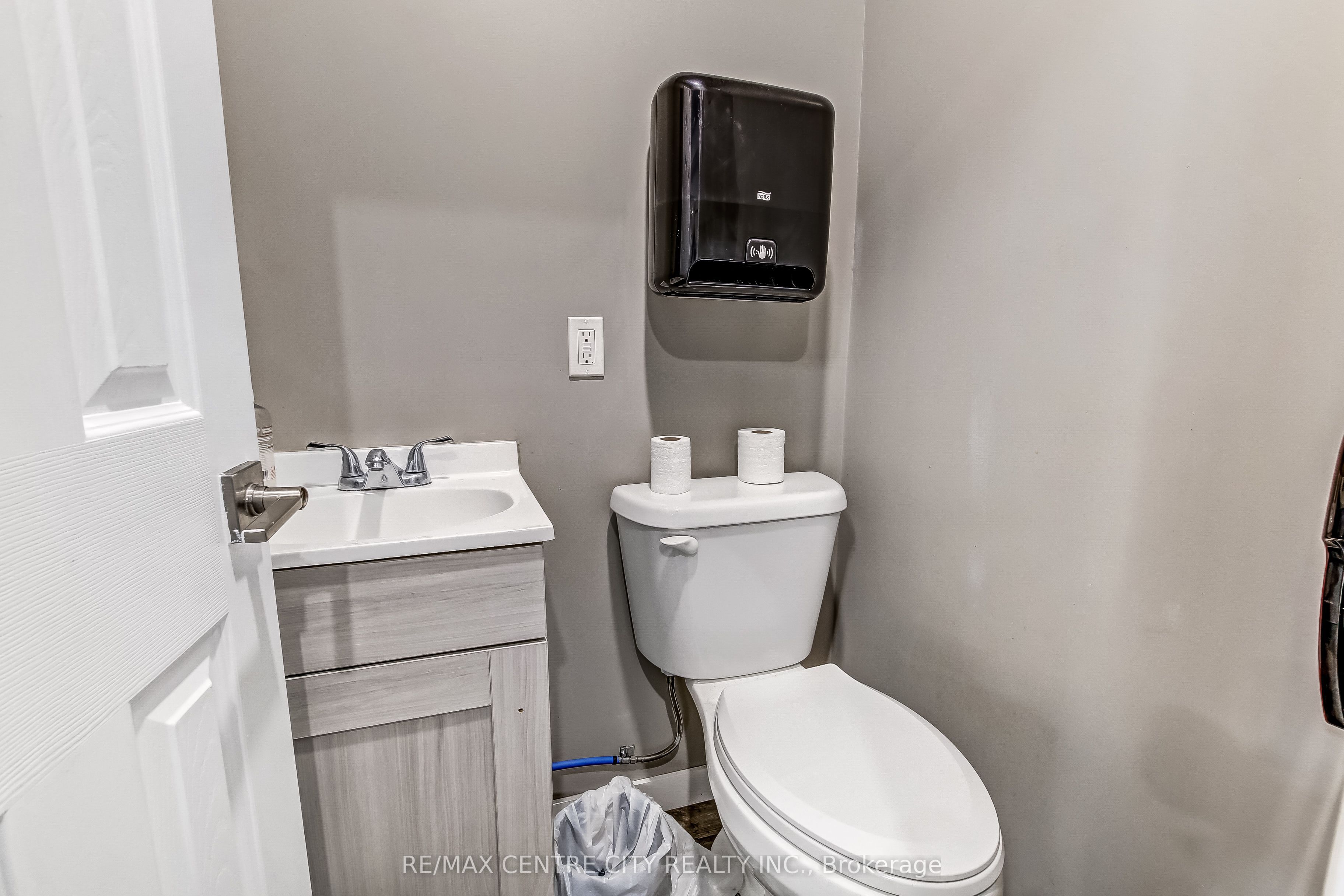 174 Main Street Property Photo 12