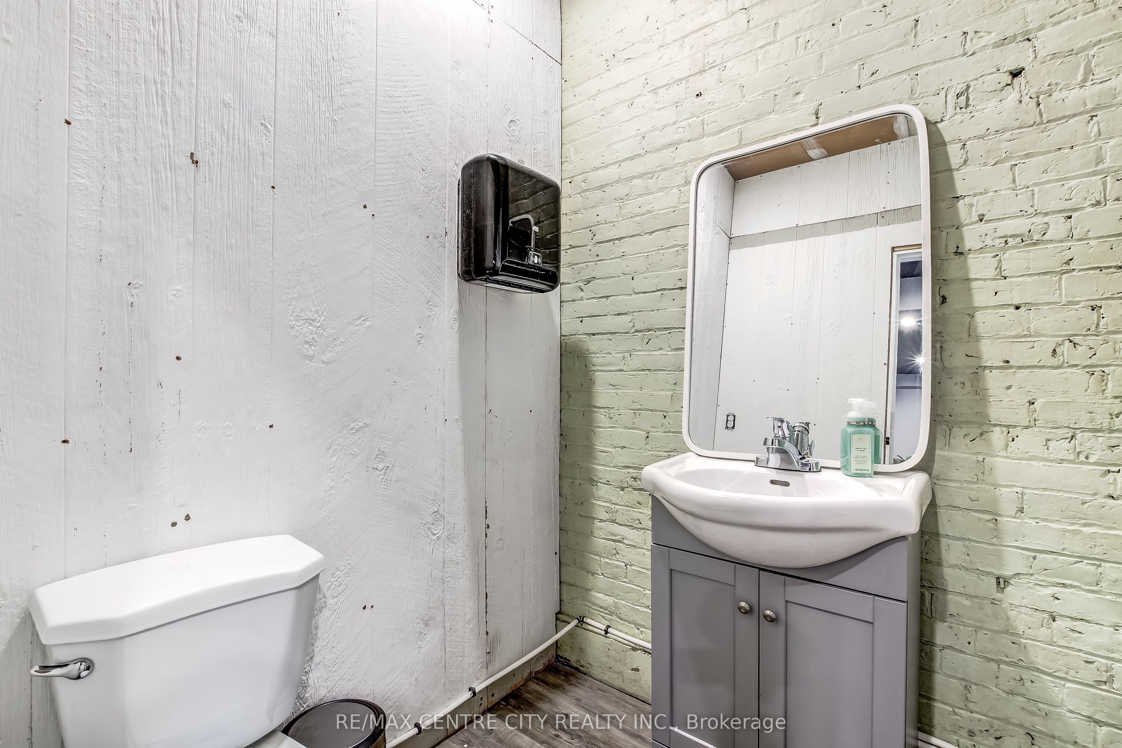 174 Main Street Property Photo 15