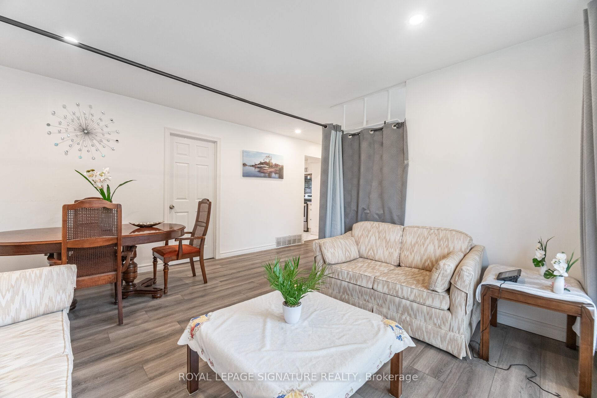 406 Tamarack Drive Property Photo 12