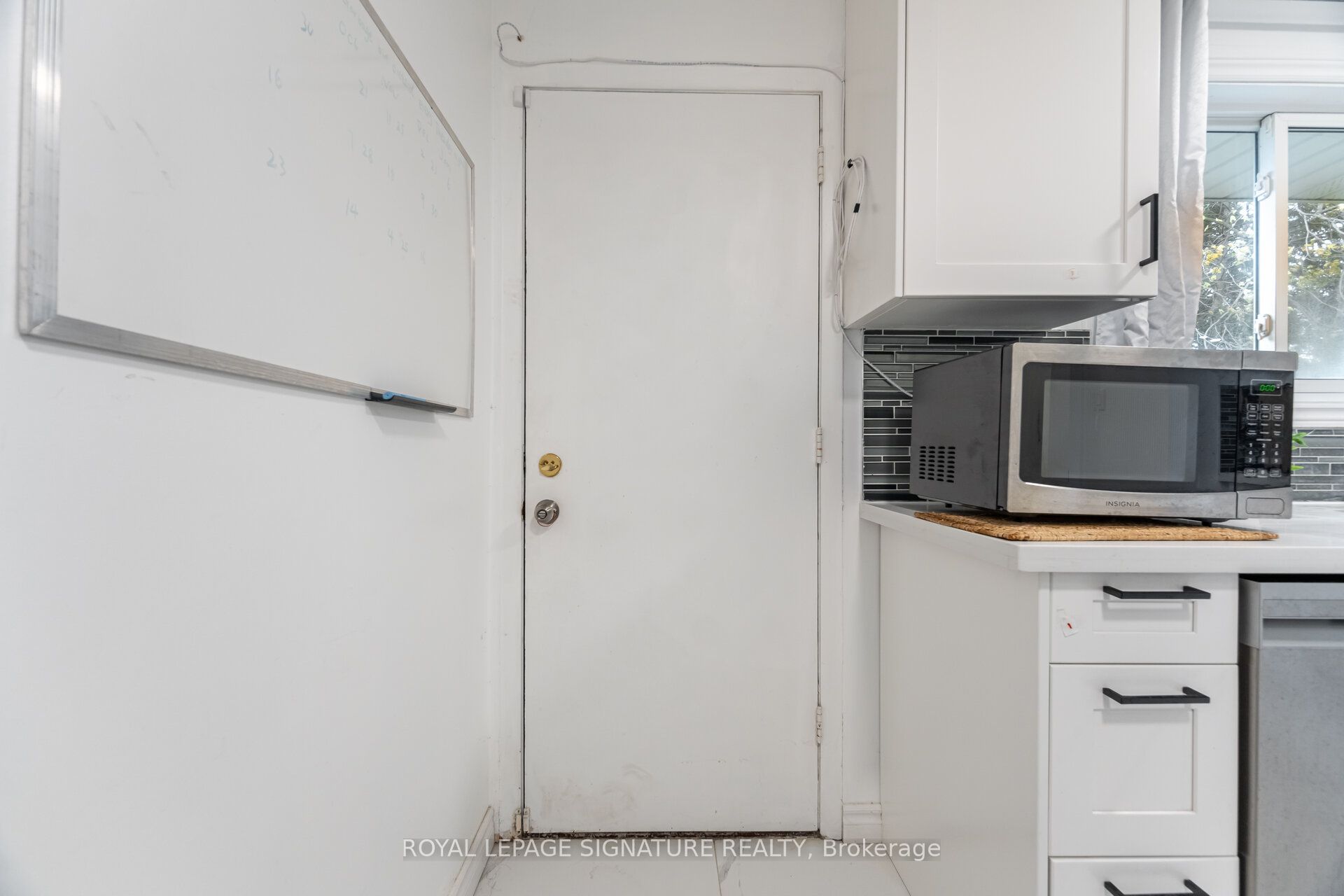 406 Tamarack Drive Property Photo 17