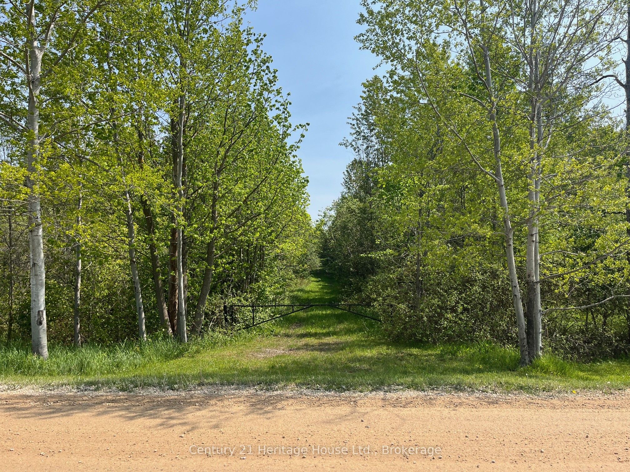 502774 Sideroad 9 Wgr Property Photo 1