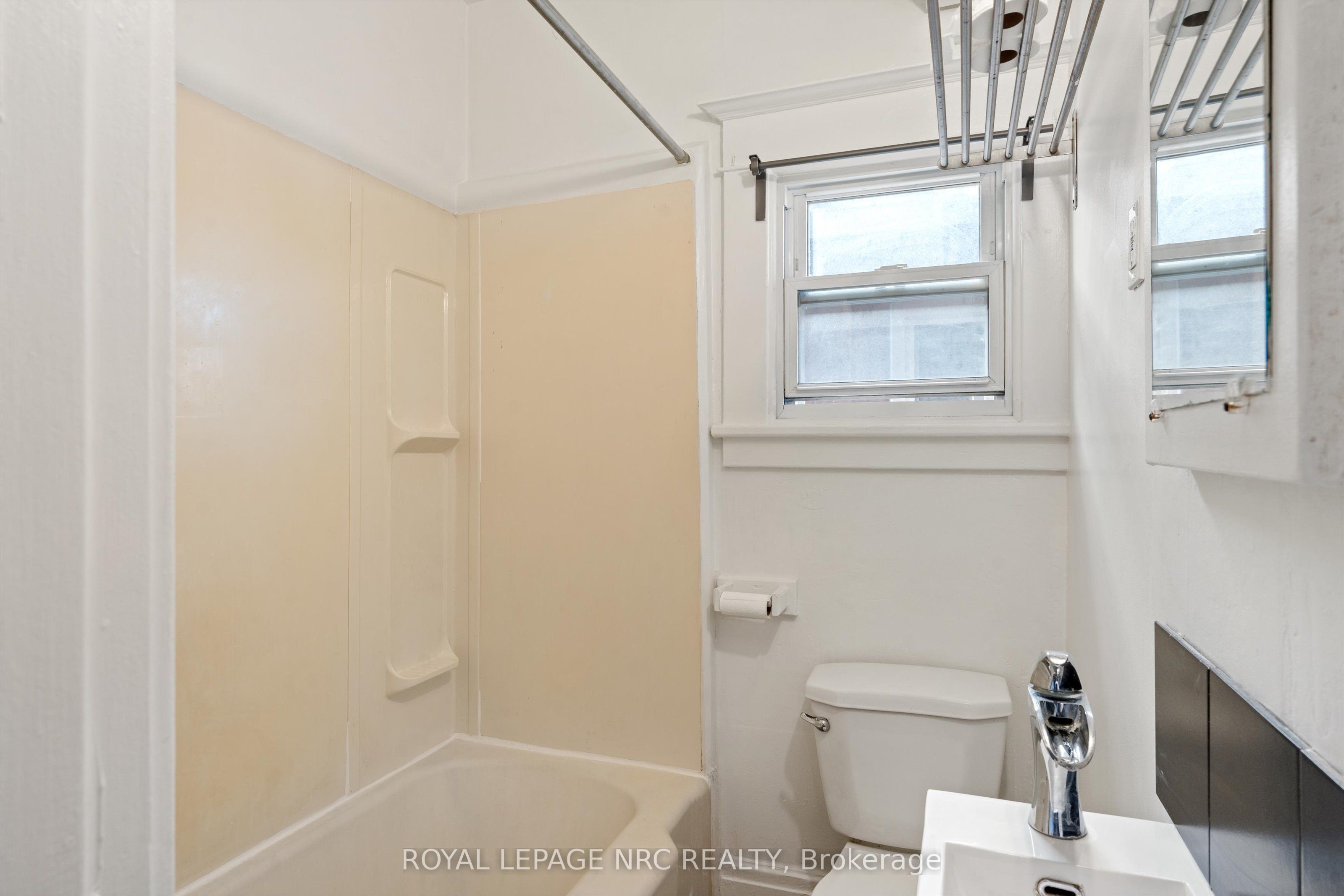 41 Louisa Street Property Photo 10