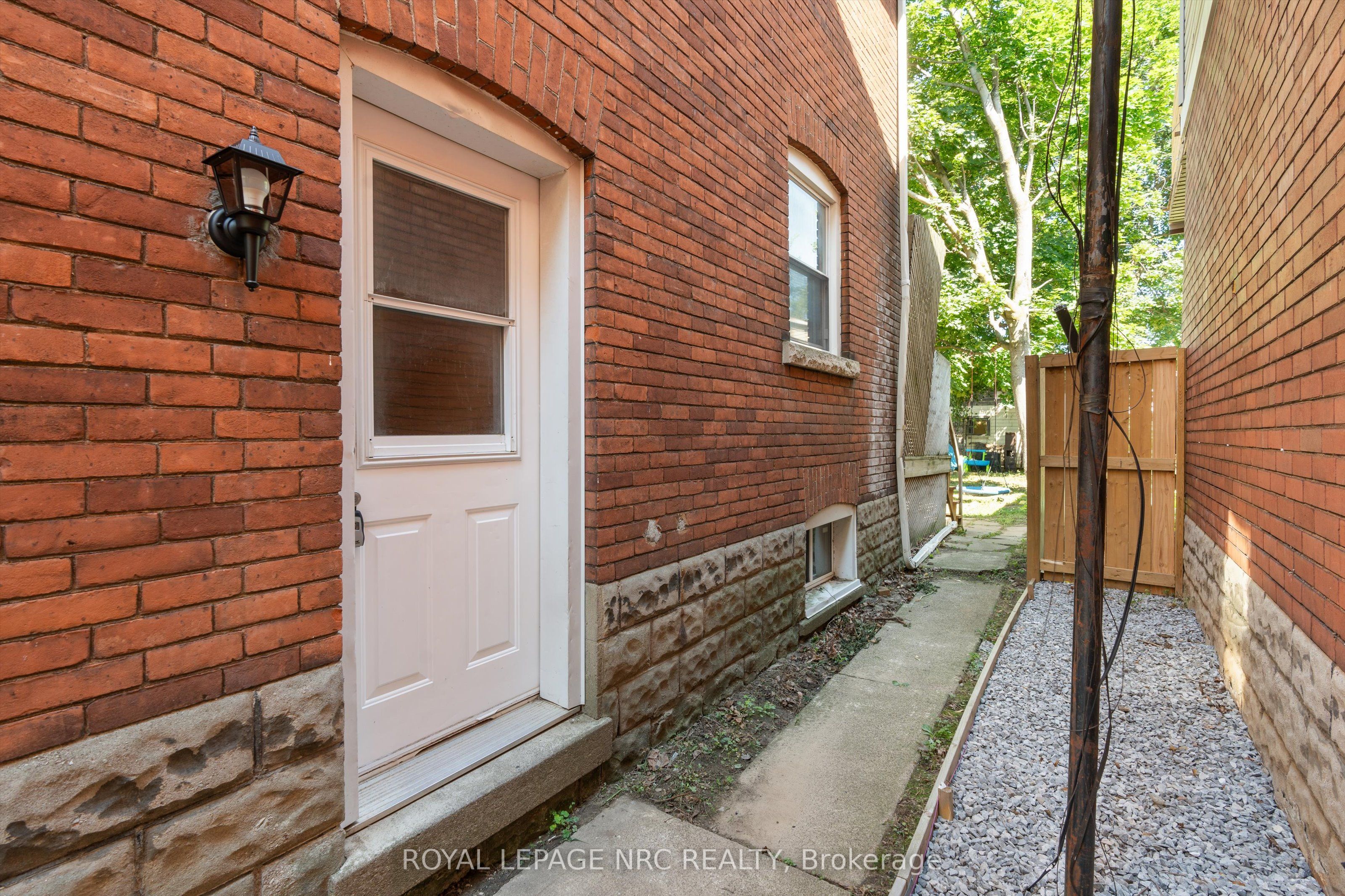 41 Louisa Street Property Photo 33