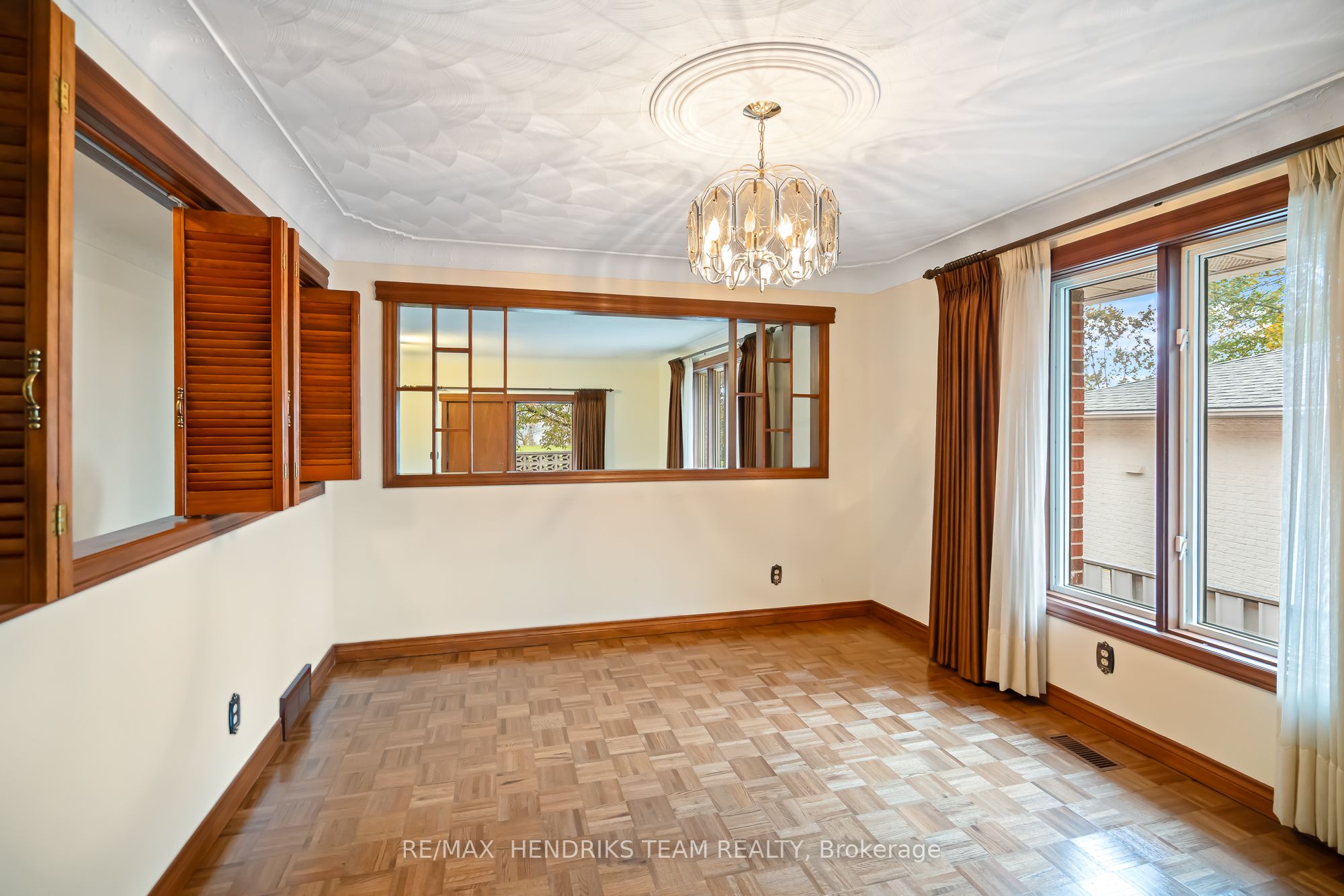 85 Westgate Park Drive Property Photo 11