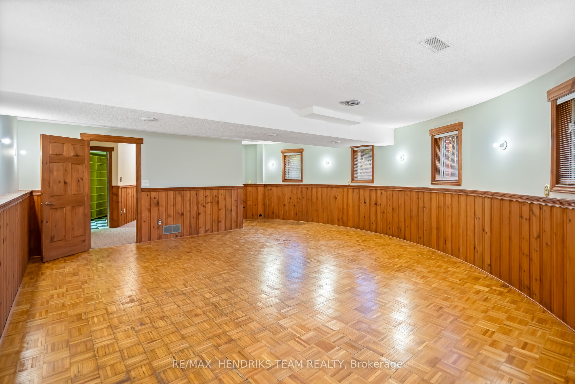 85 Westgate Park Drive Property Photo 27