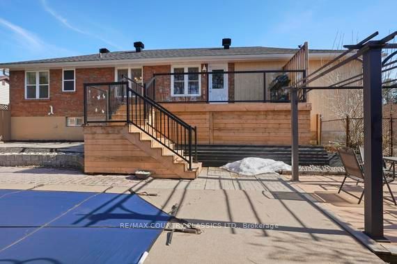 99 Maple Street Property Photo 11