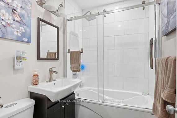 99 Maple Street Property Photo 21