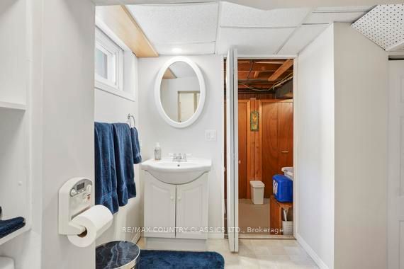 99 Maple Street Property Photo 28
