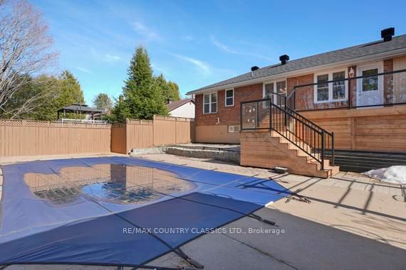 99 Maple Street Property Photo 32