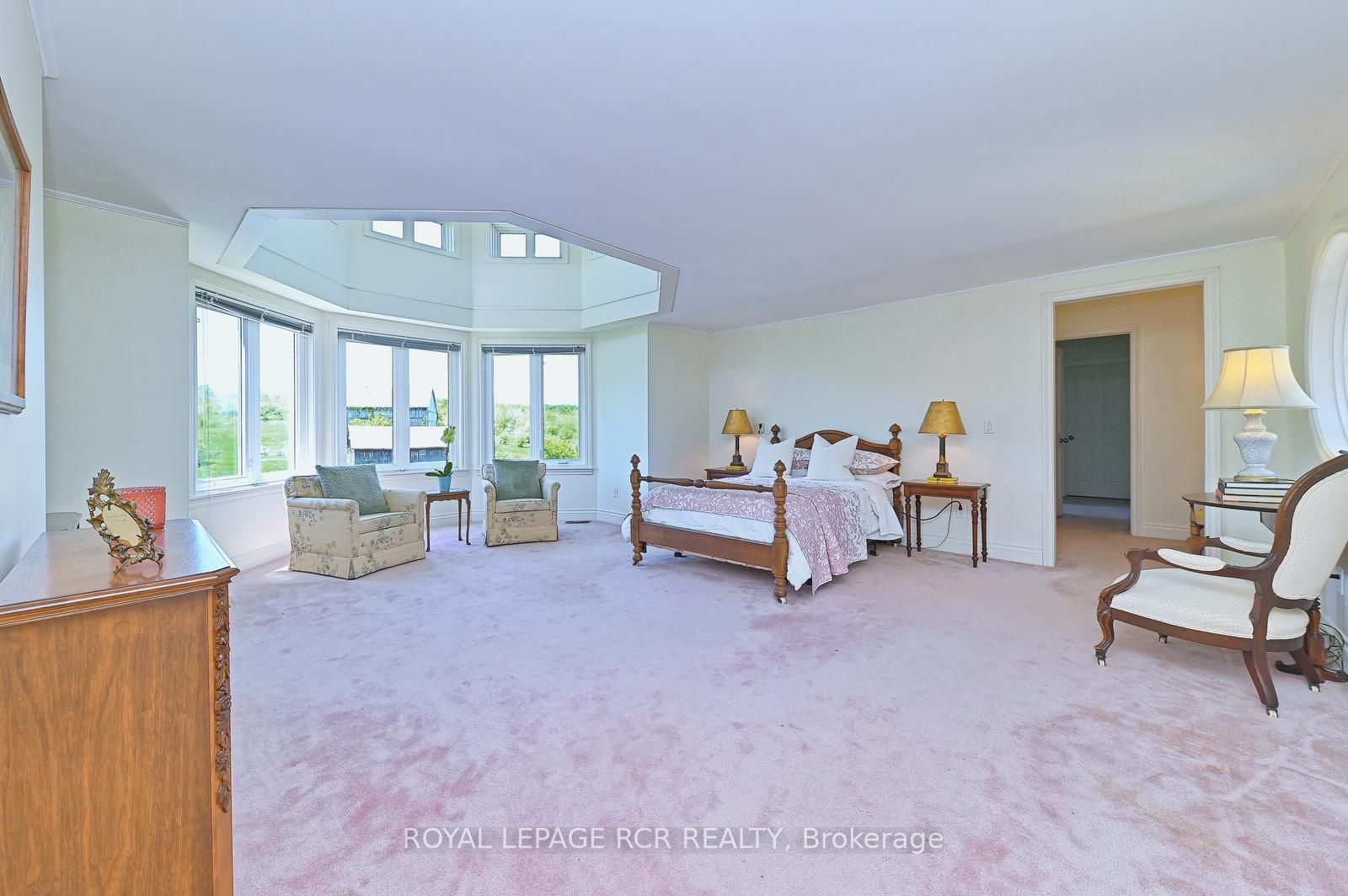 836206 4th Line Property Photo 24