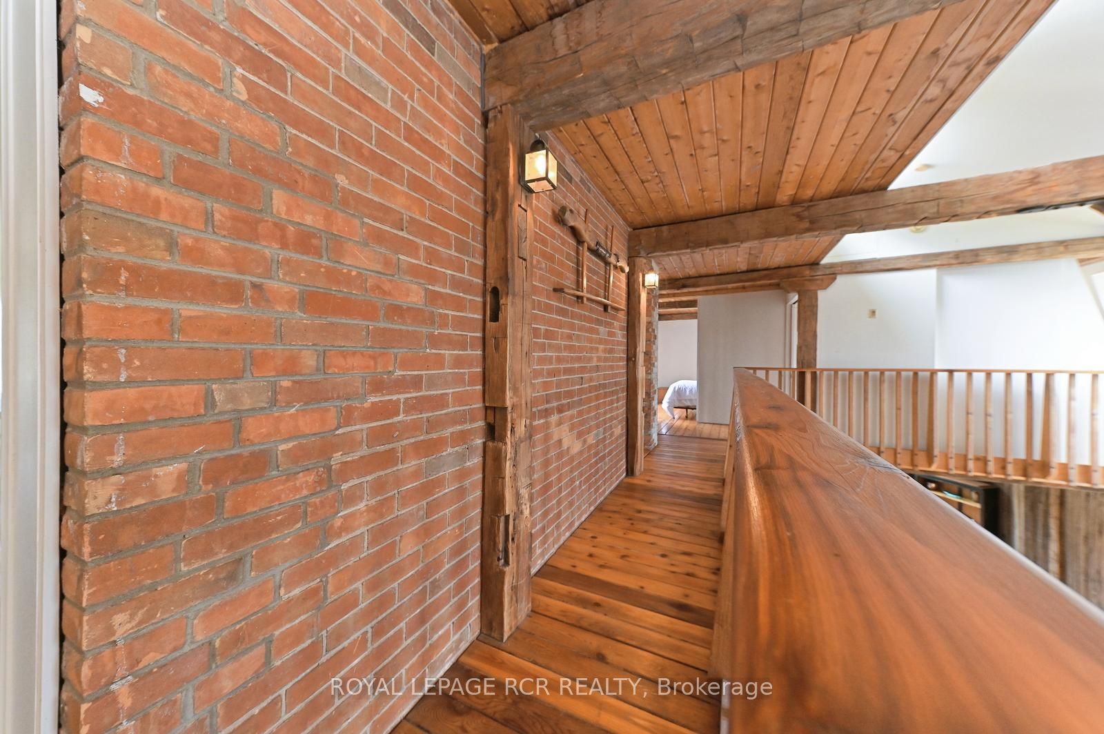 836206 4th Line Property Photo 31