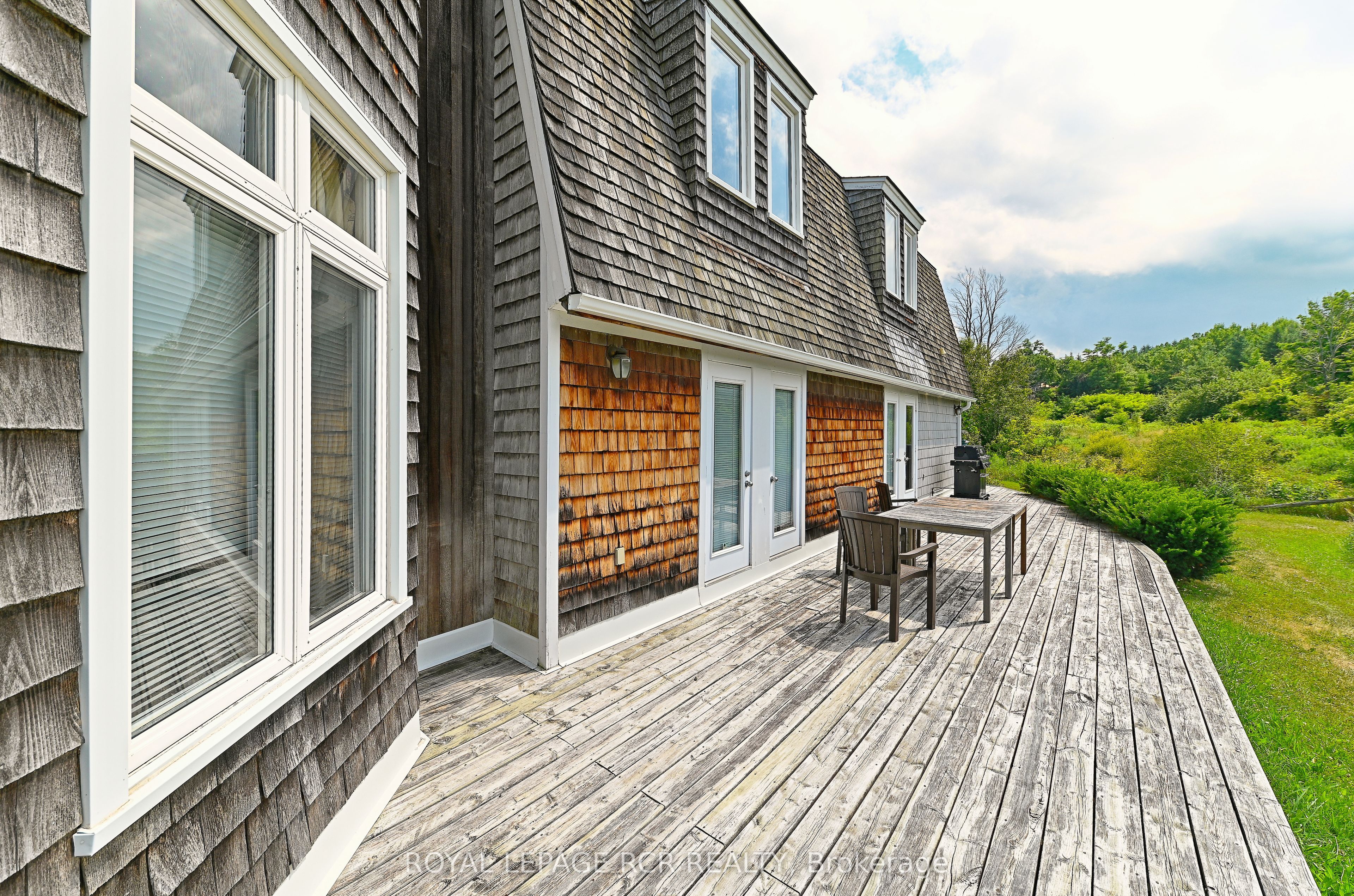836206 4th Line Property Photo 36