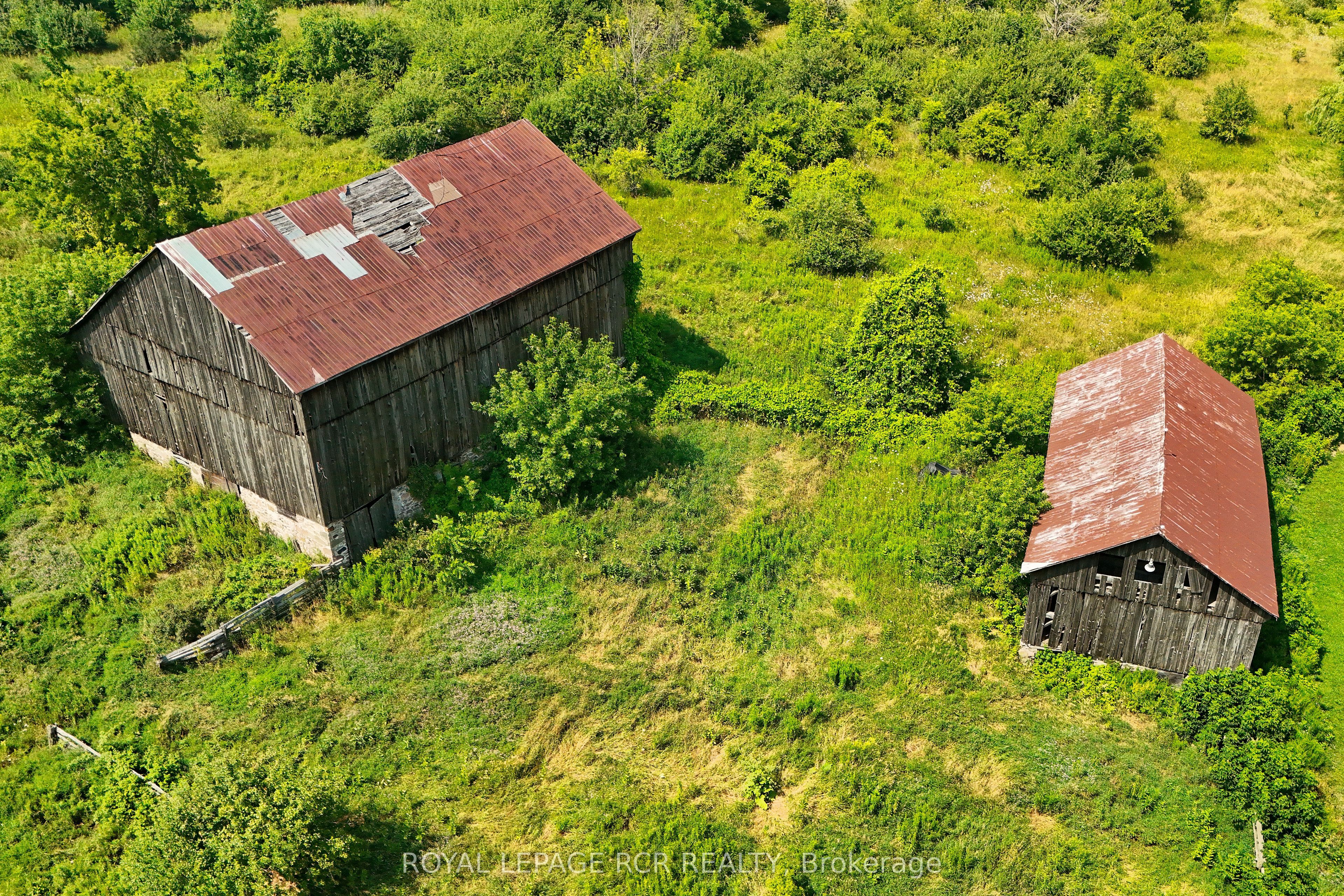 836206 4th Line Property Photo 44