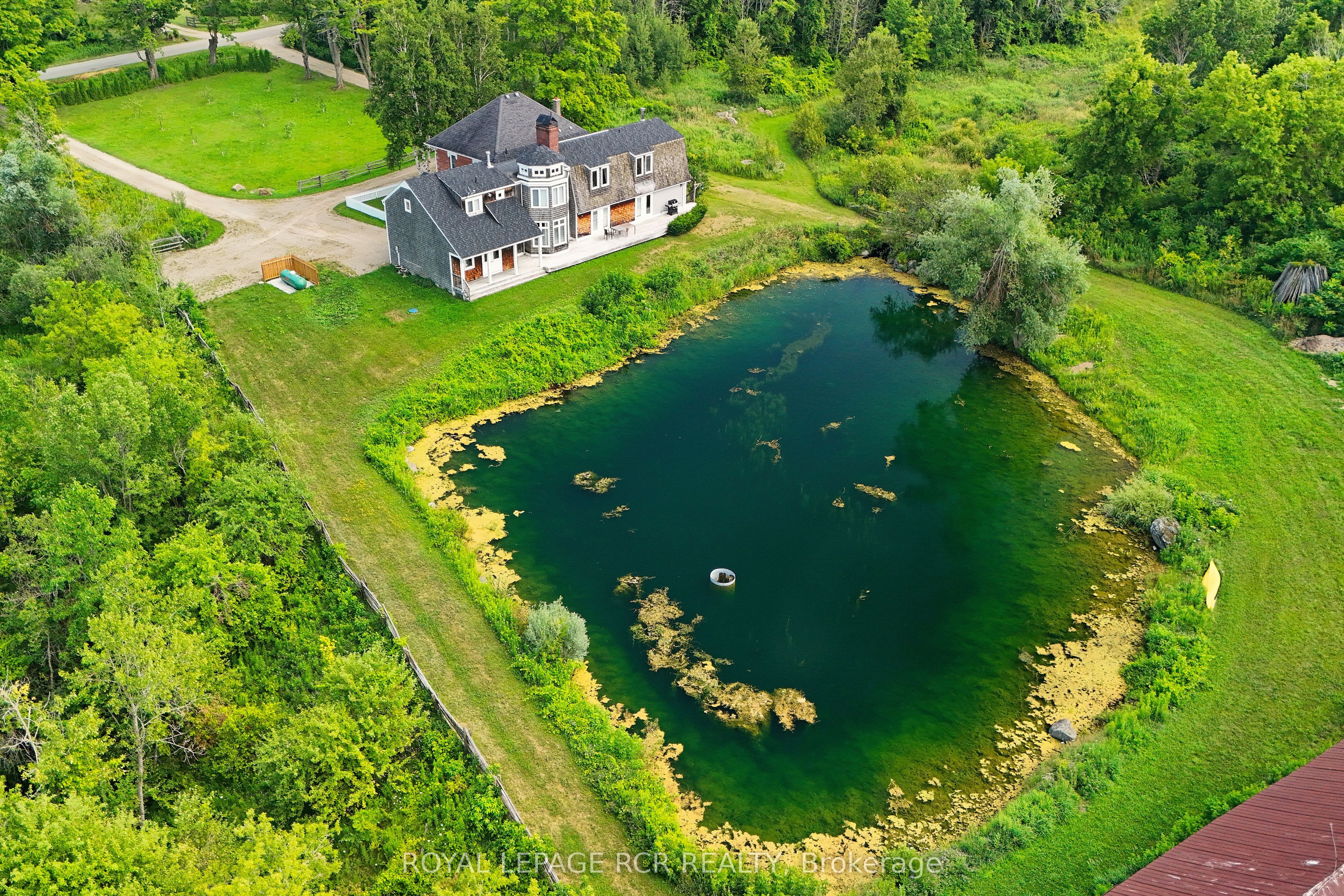 836206 4th Line Property Photo 46