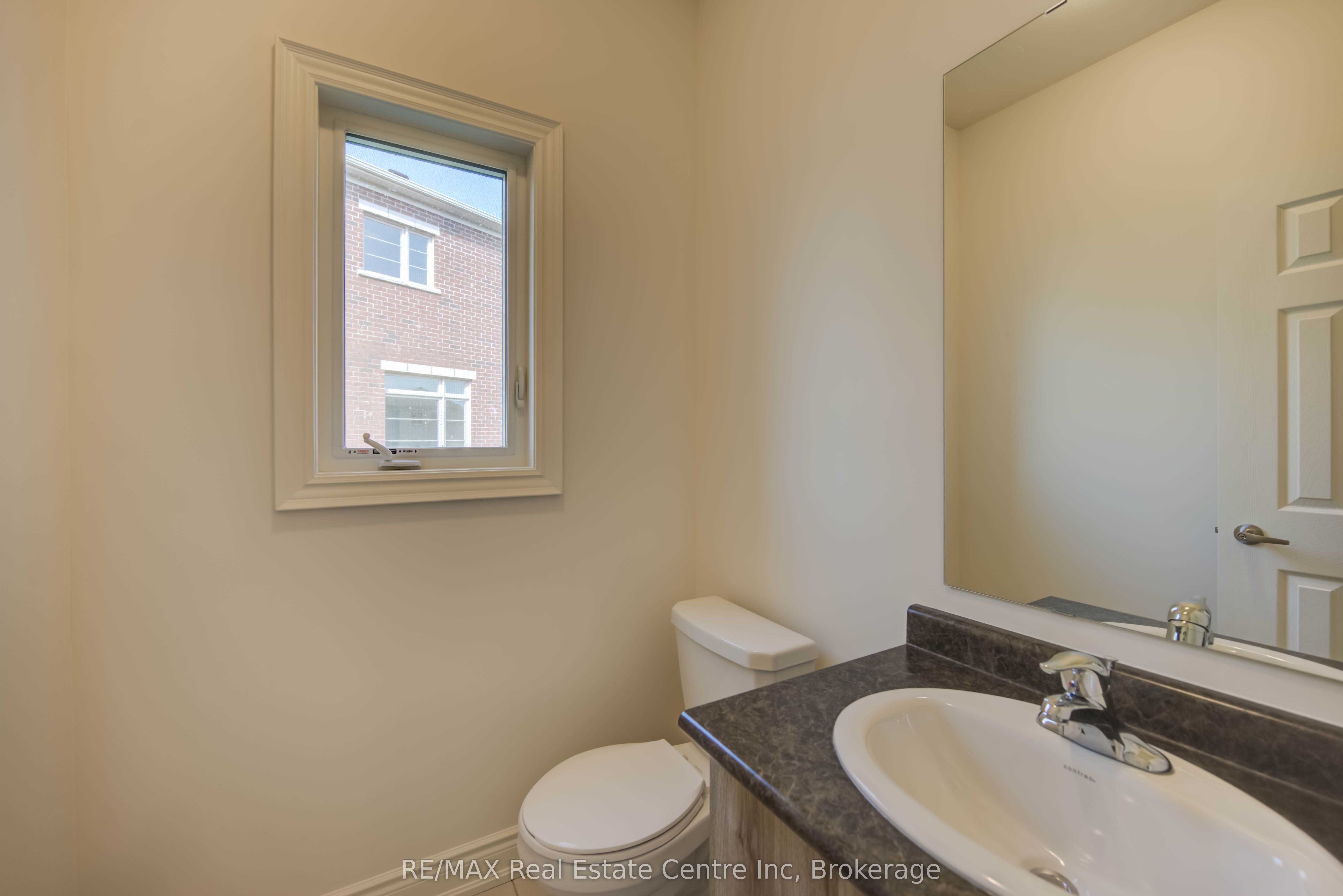 154 Attwater Drive Property Photo 8