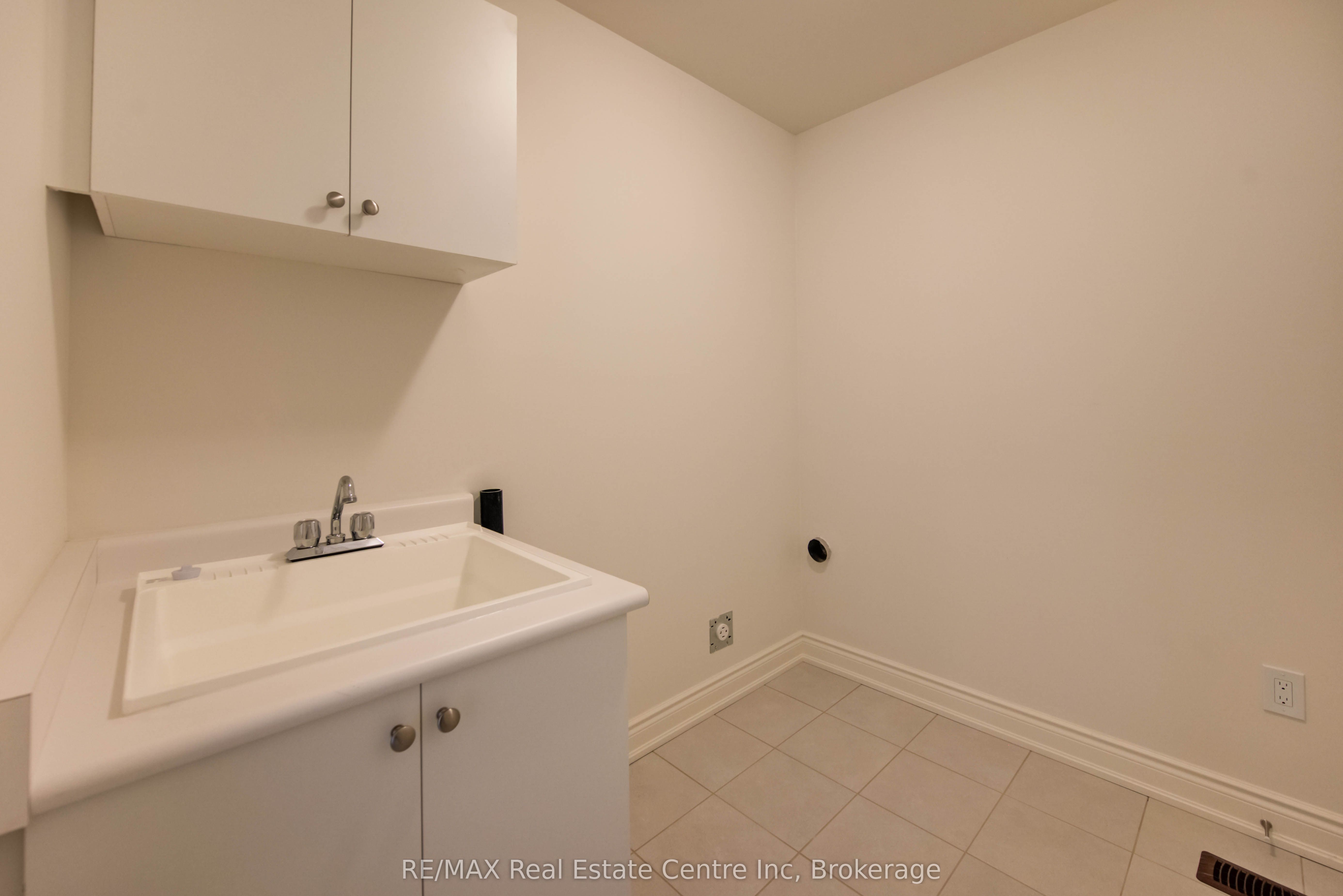 154 Attwater Drive Property Photo 12