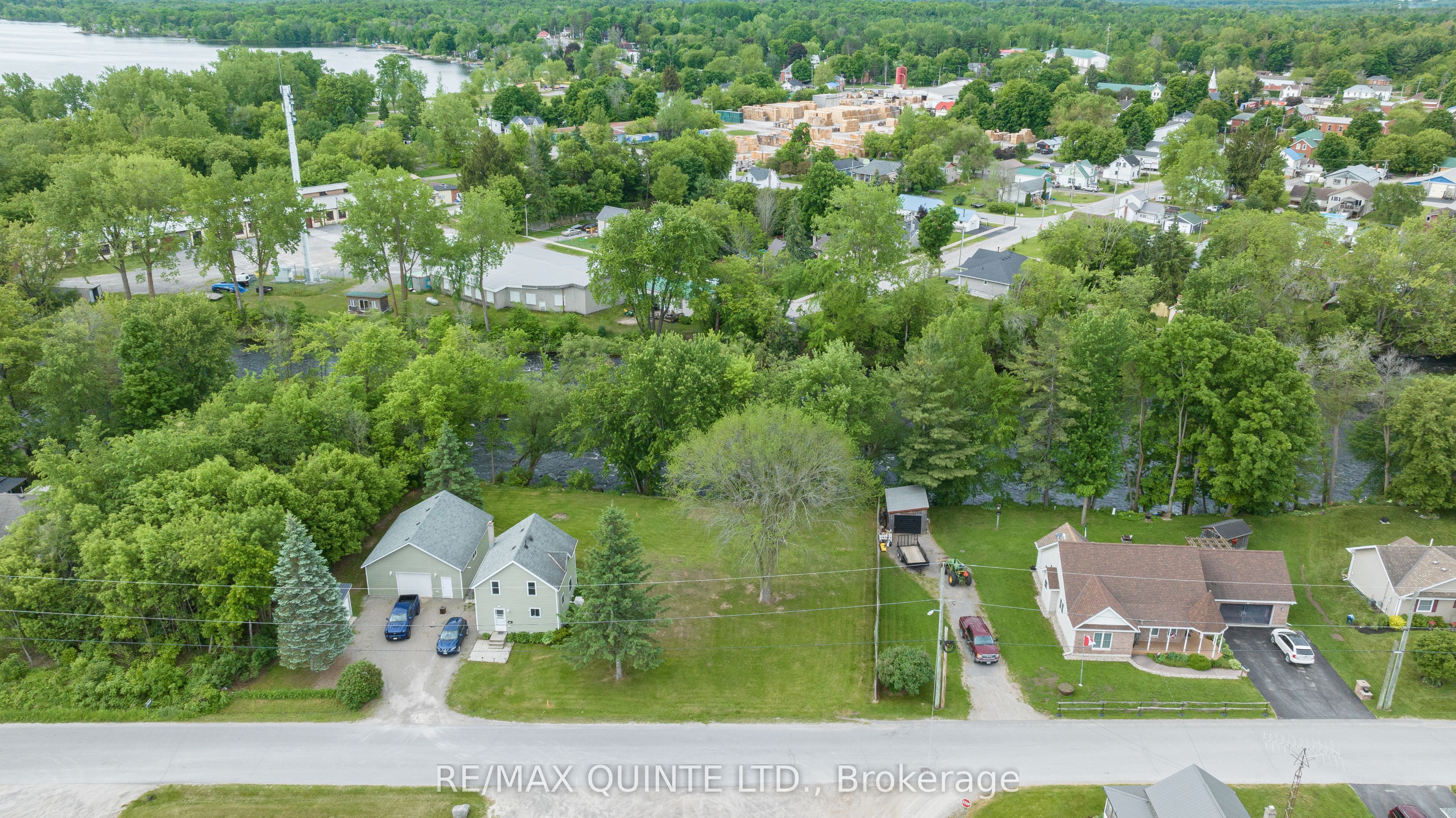 210 Alexander Street Property Photo 6