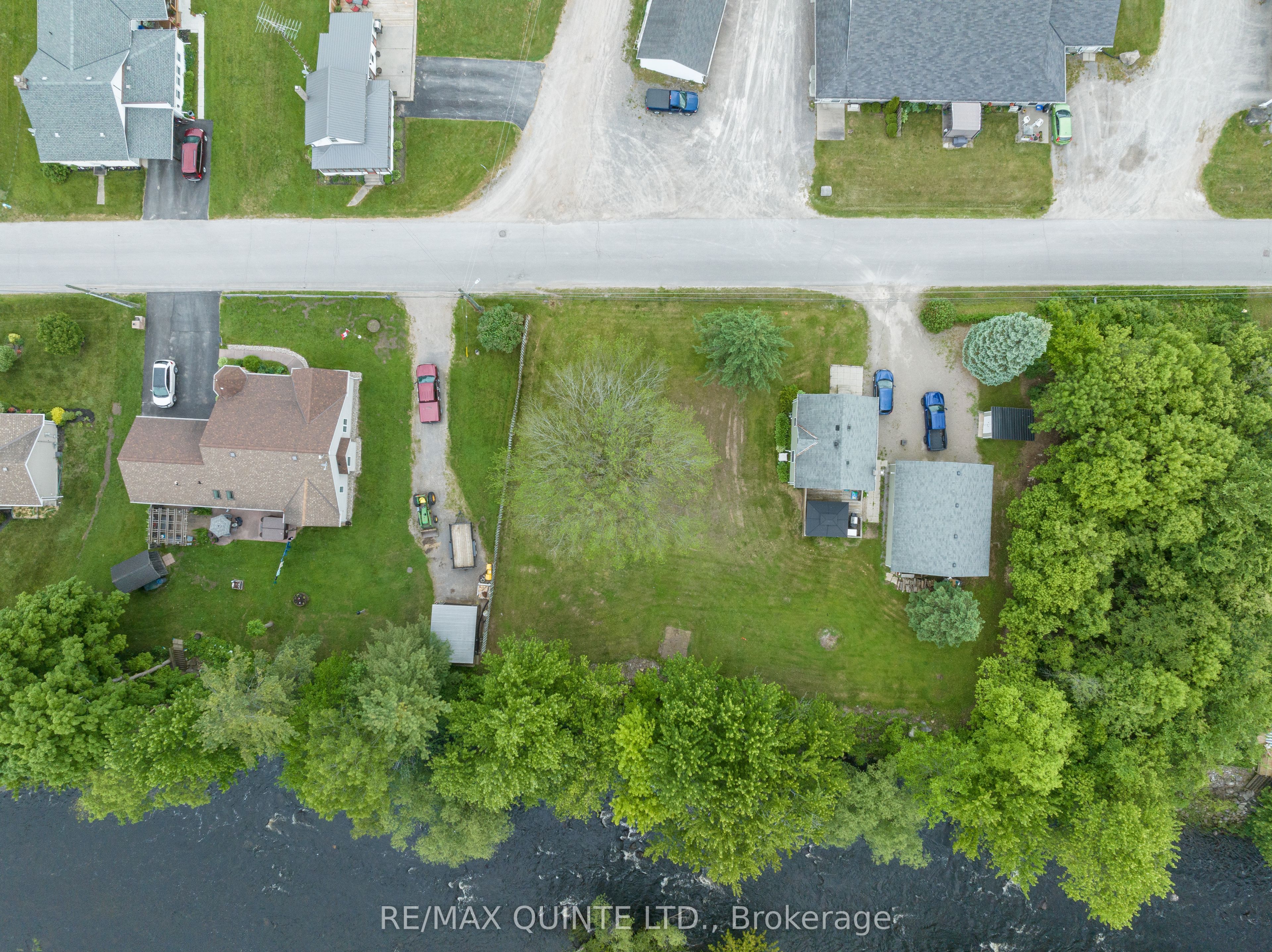 210 Alexander Street Property Photo 13