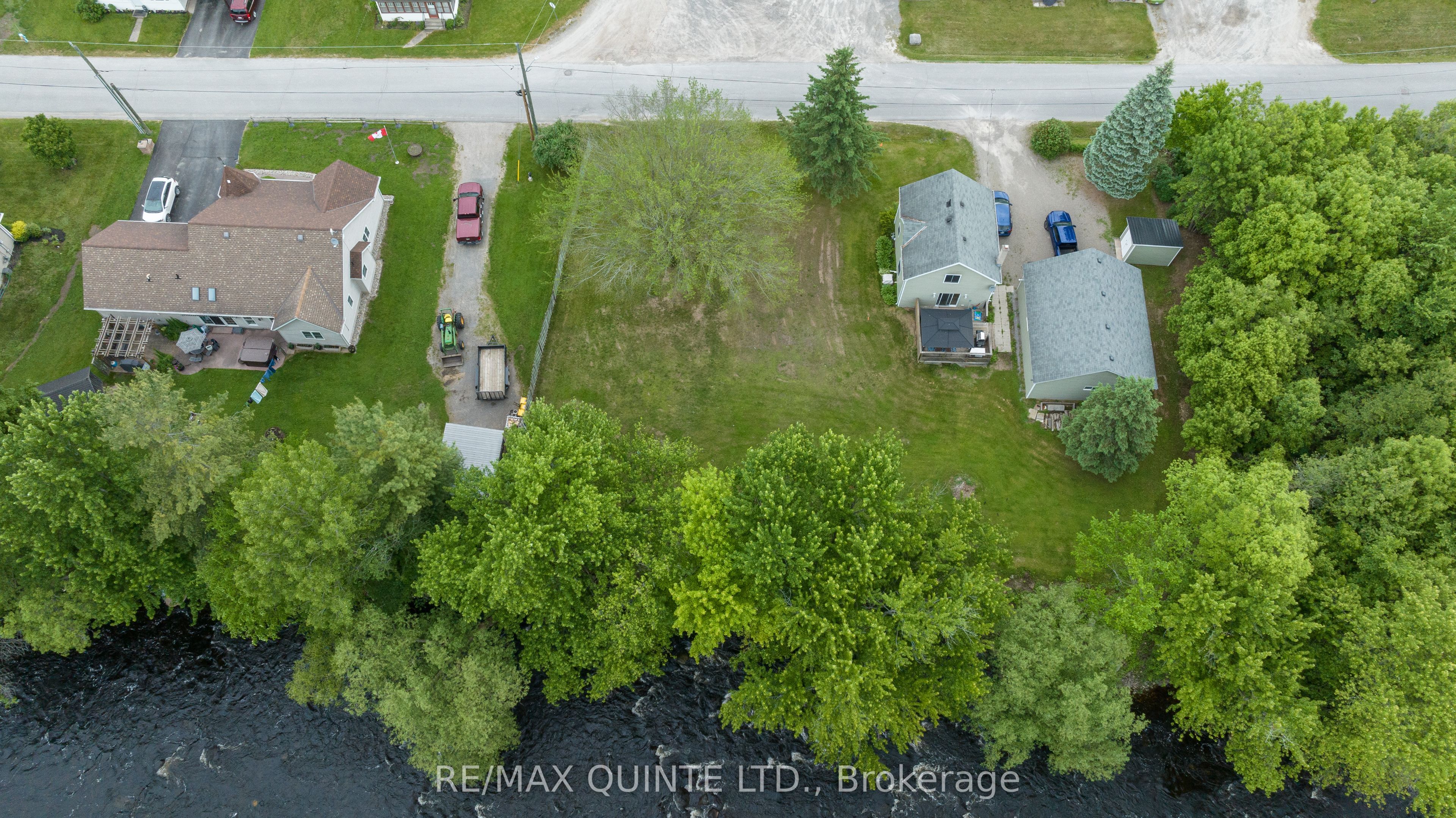 210 Alexander Street Property Photo 14