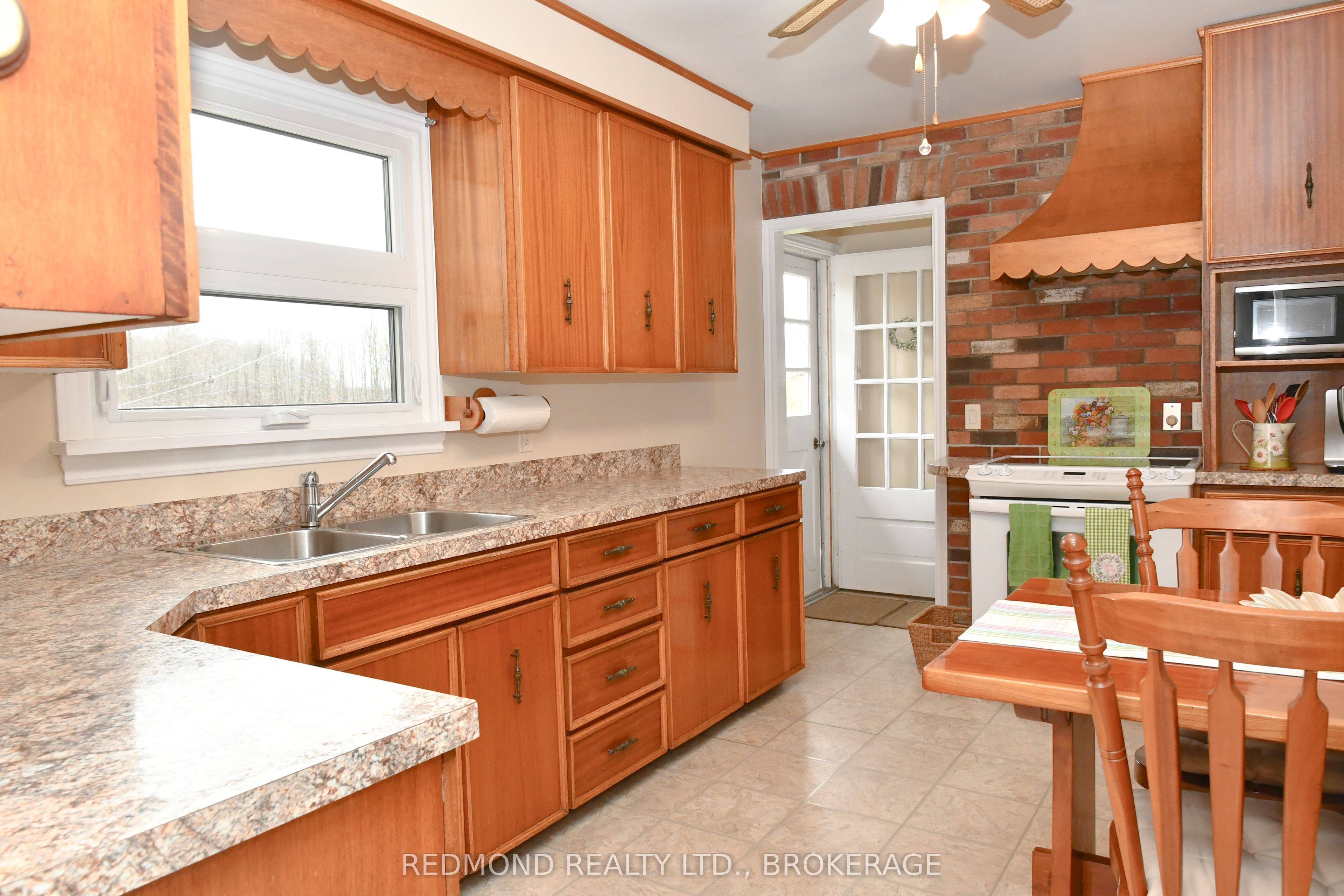 1319 County Rd 2 Road Property Photo 15