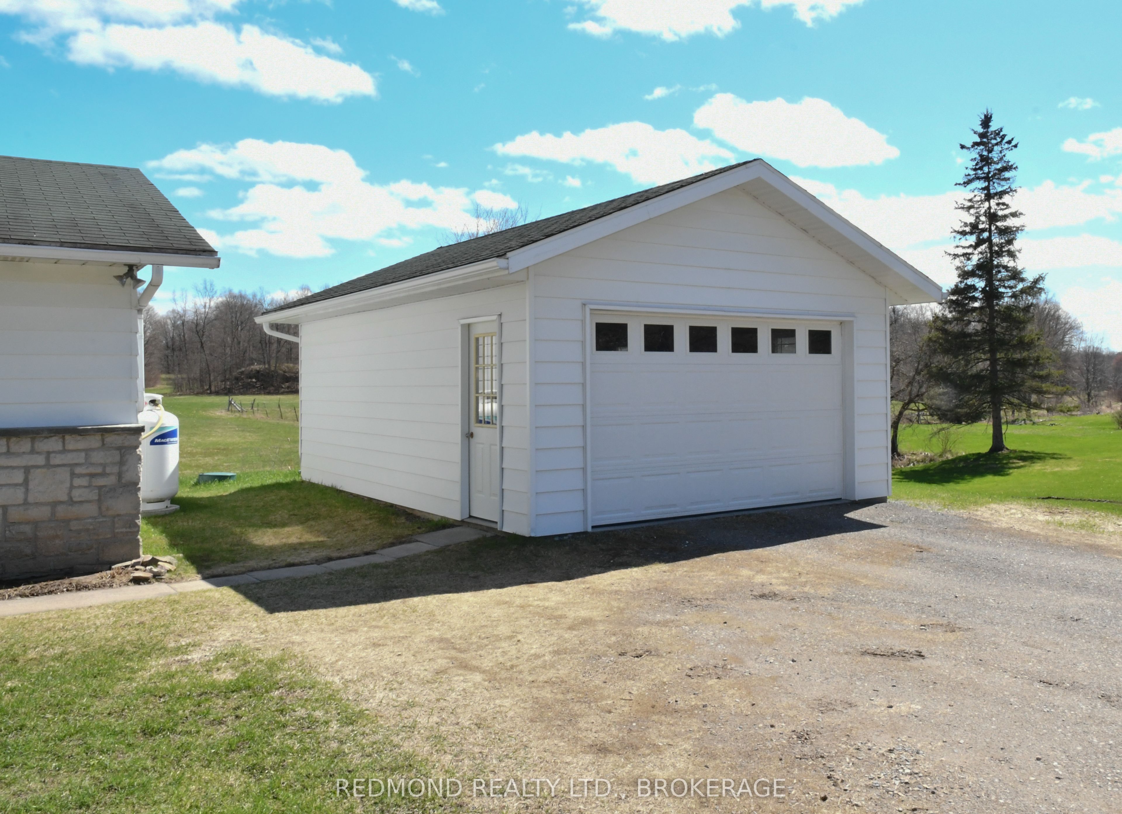 1319 County Rd 2 Road Property Photo 32