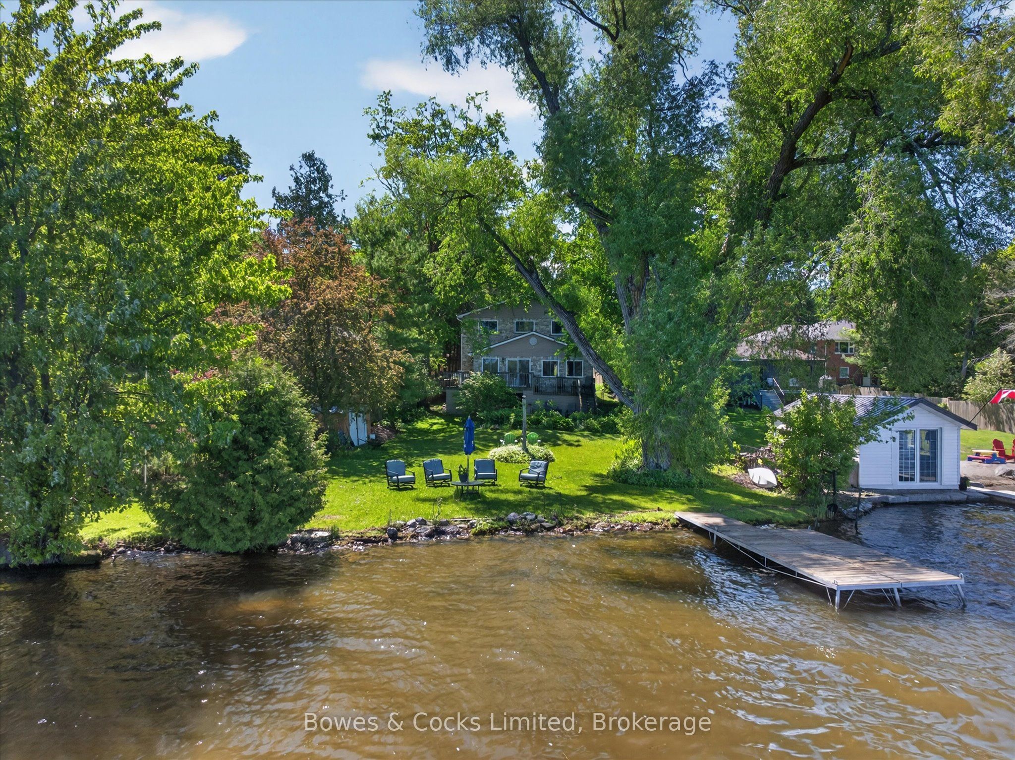 122 Maryland Drive Property Photo 1