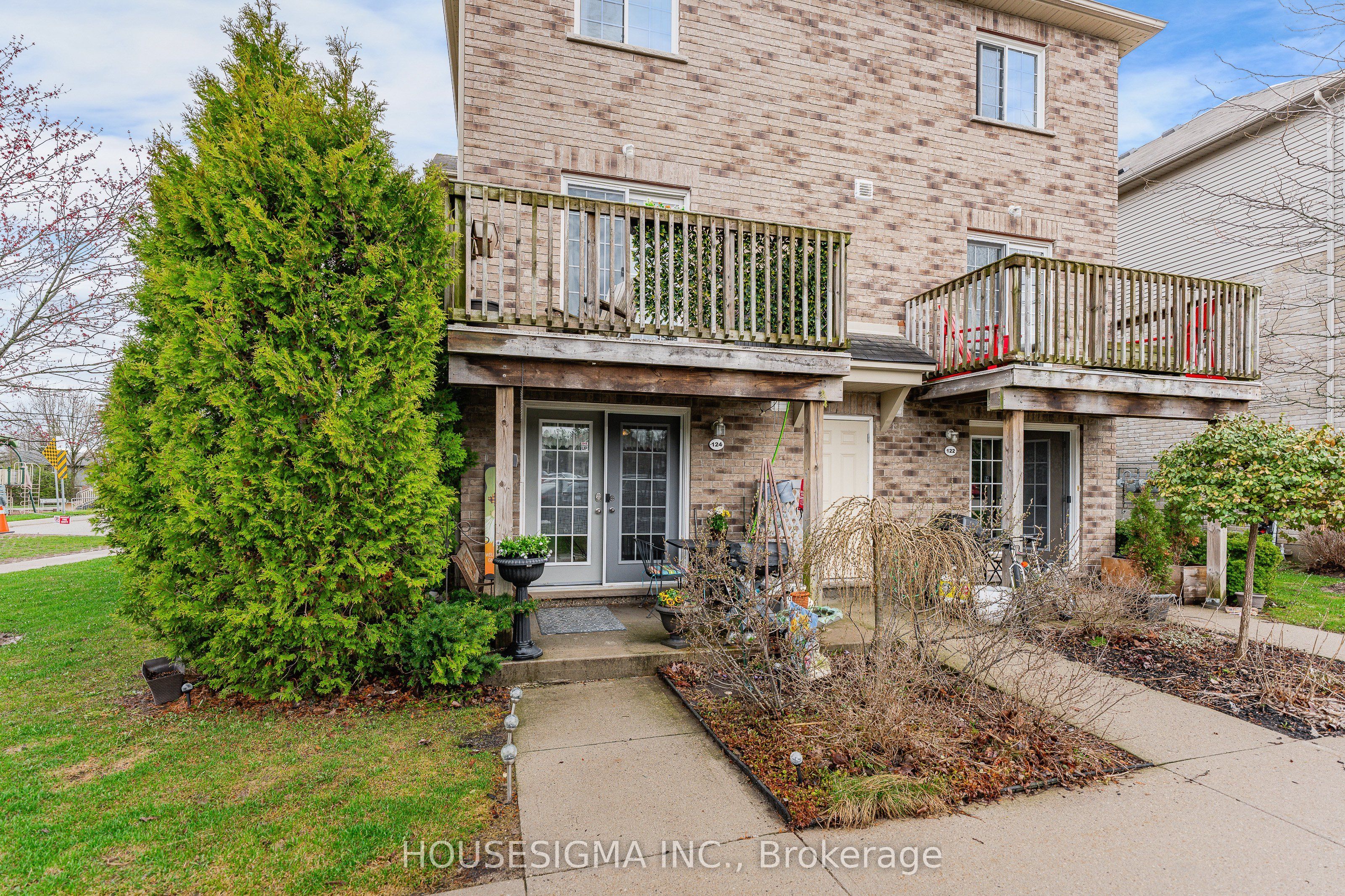 35 Mountford Drive 124 Property Photo 1