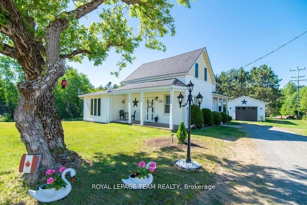 3709 Old Barrys Bay Road Property Photo 1