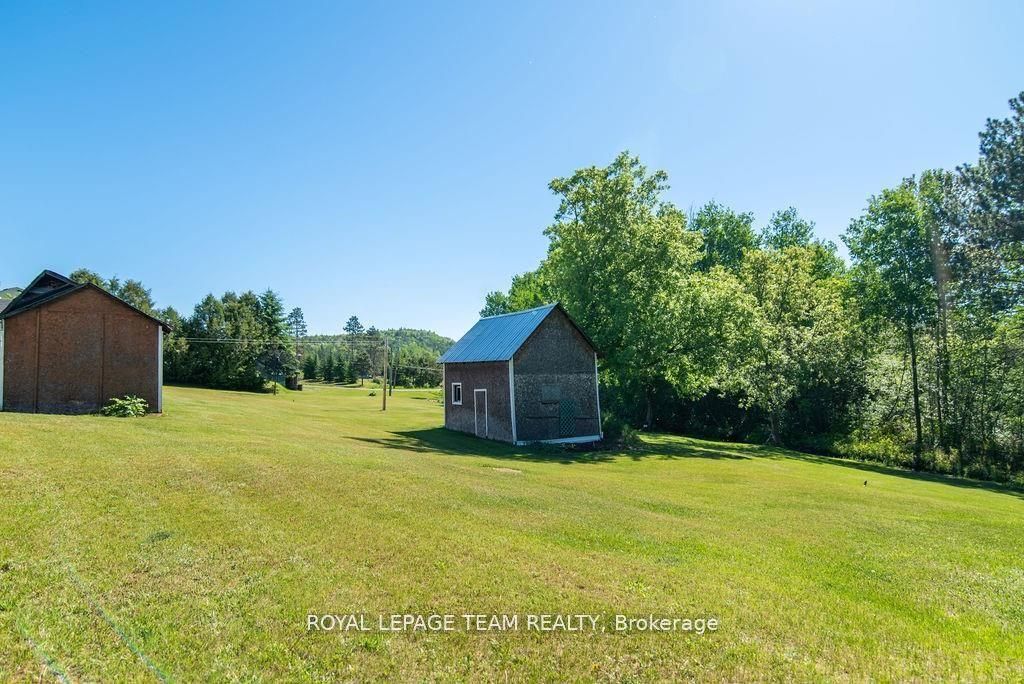 3709 Old Barrys Bay Road Property Photo 4
