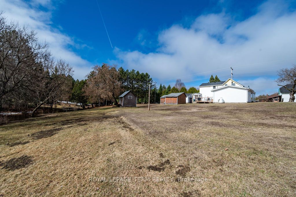 3709 Old Barrys Bay Road Property Photo 13